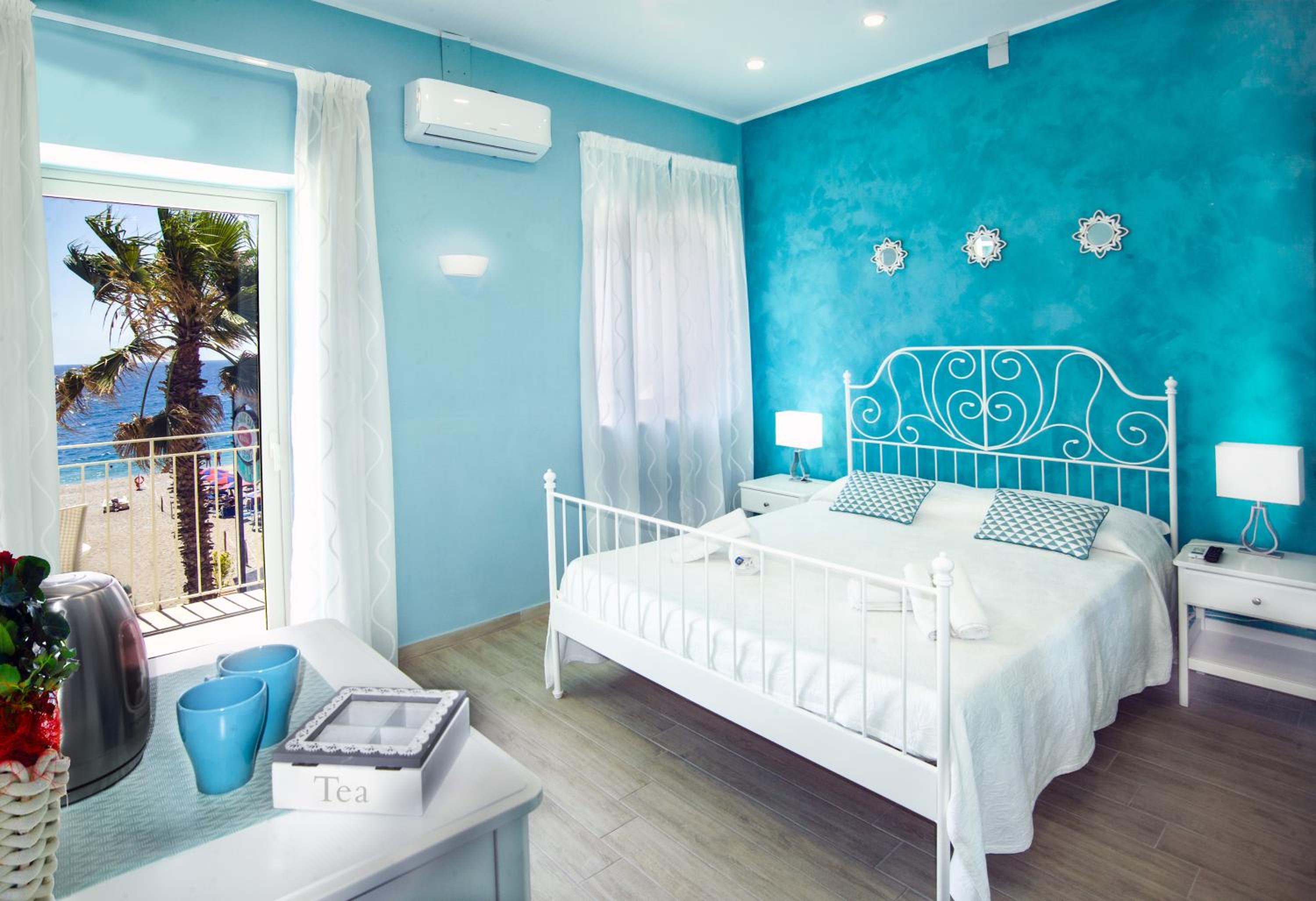 Double Room with Balcony and Sea View photo 1