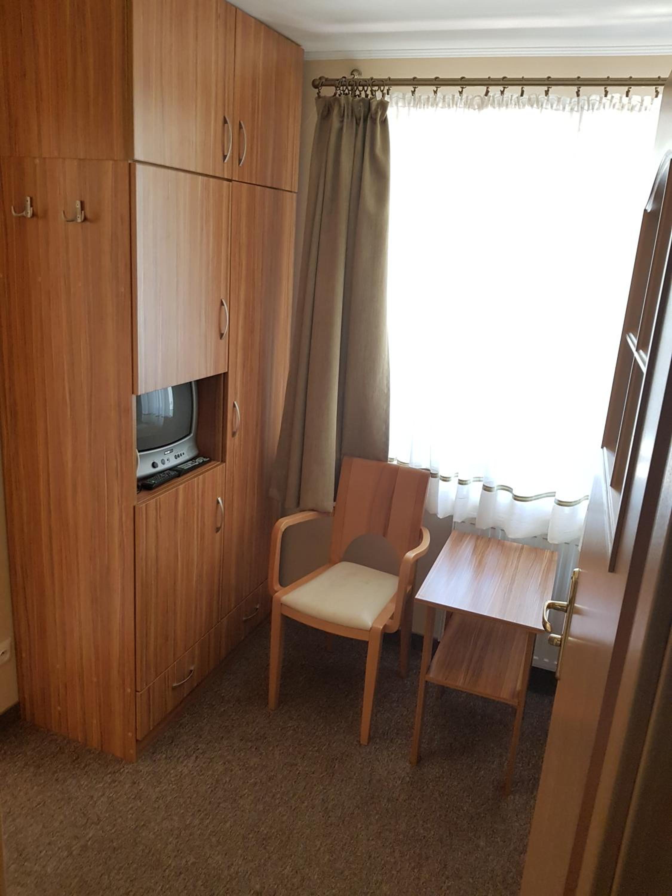 Single Room photo 2