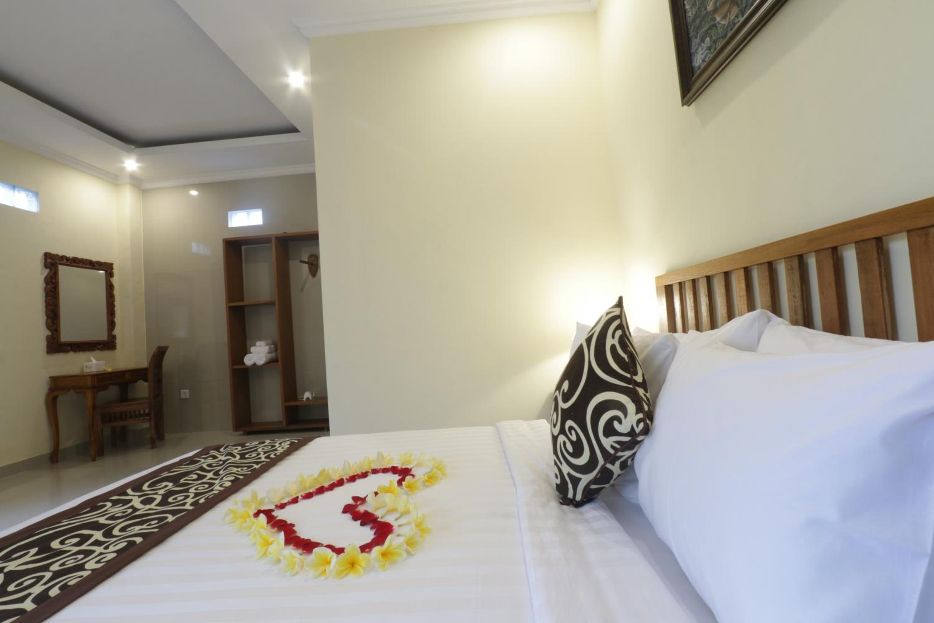 Budget Double Room - Photo 3