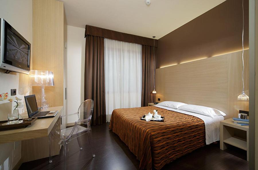 Double or Twin Room - Photo 1