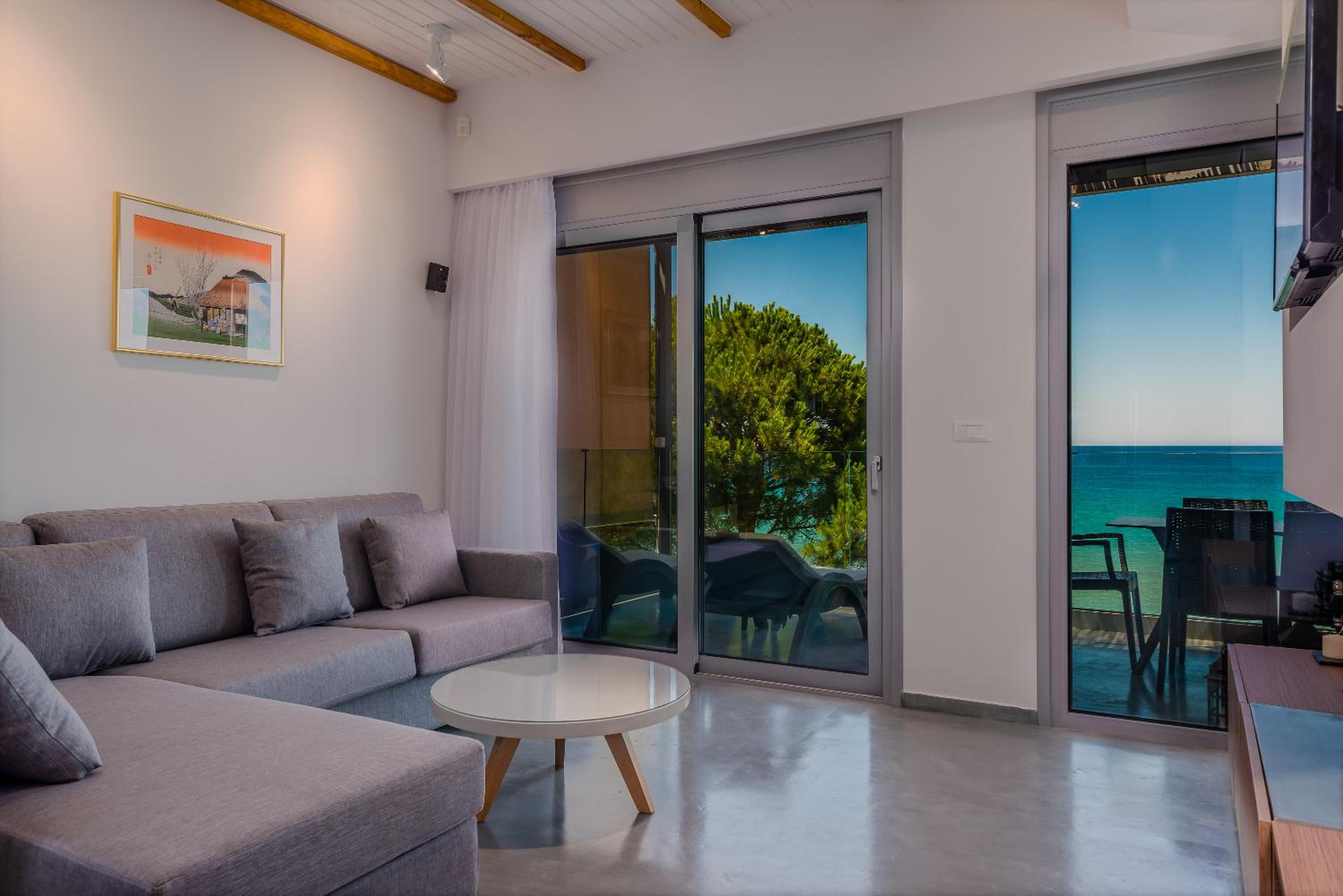 Deluxe Apartment with Sea View