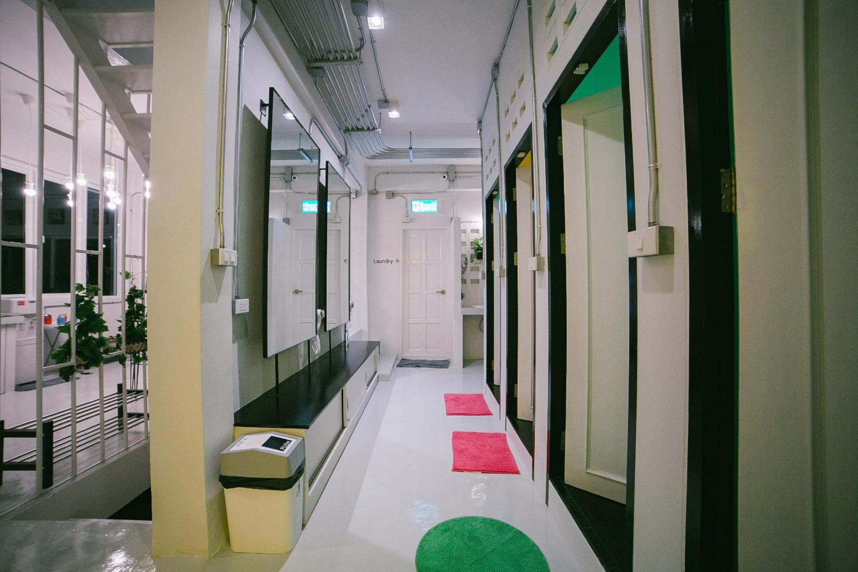 Bed in 6-Bed Female Dormitory Room photo 2
