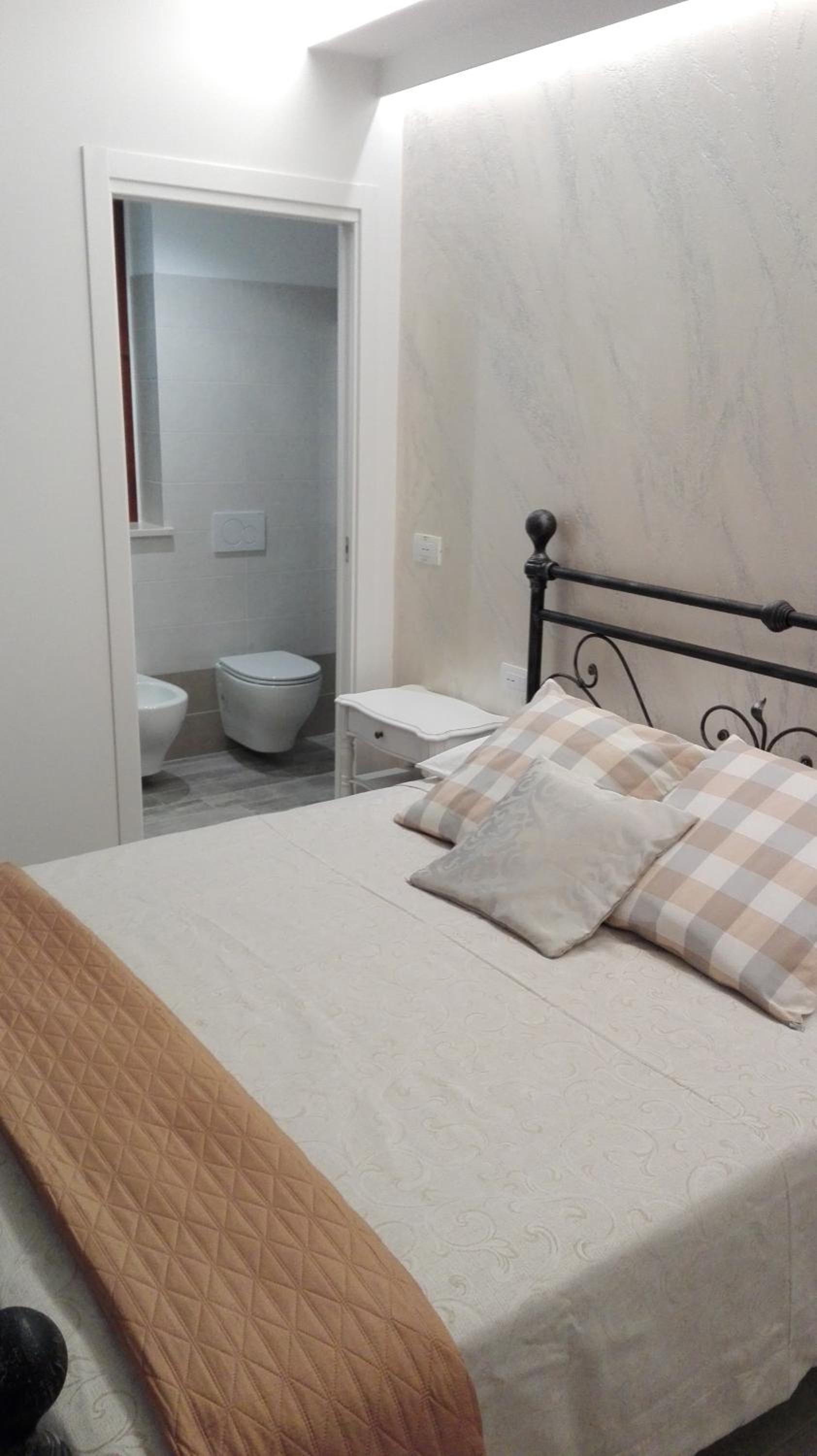 Double Room with Garden View - Photo 10