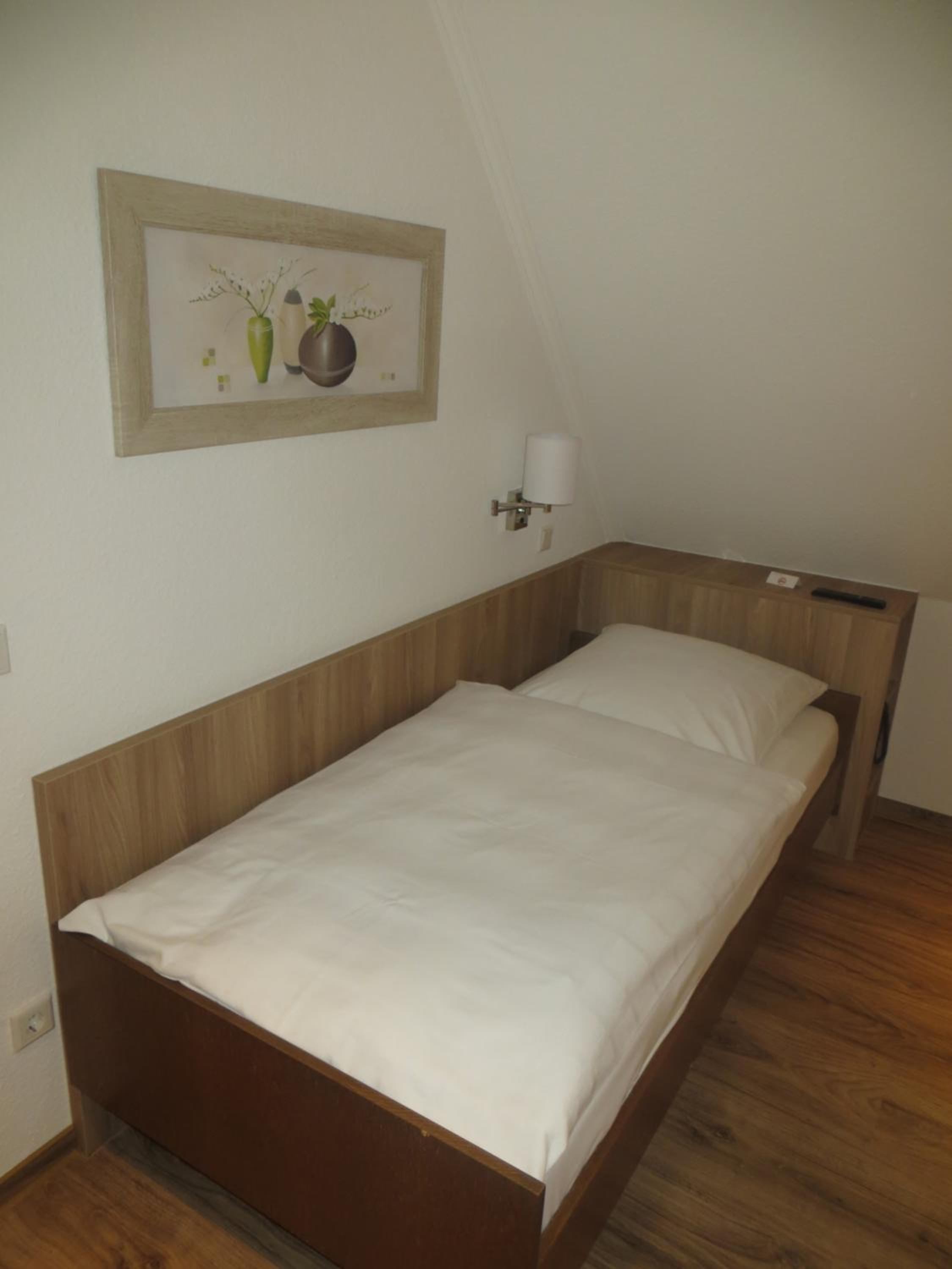 Single Room photo 2