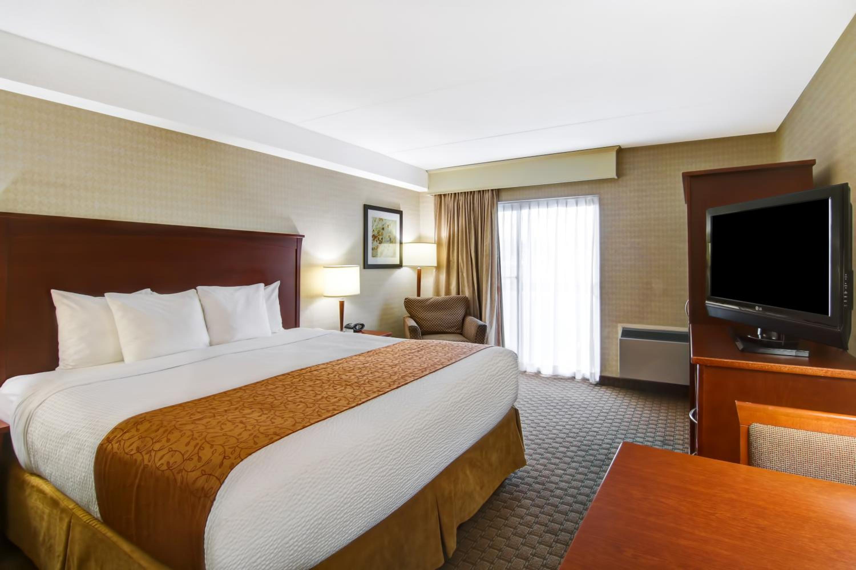 King Room - Non-Smoking - Photo 2