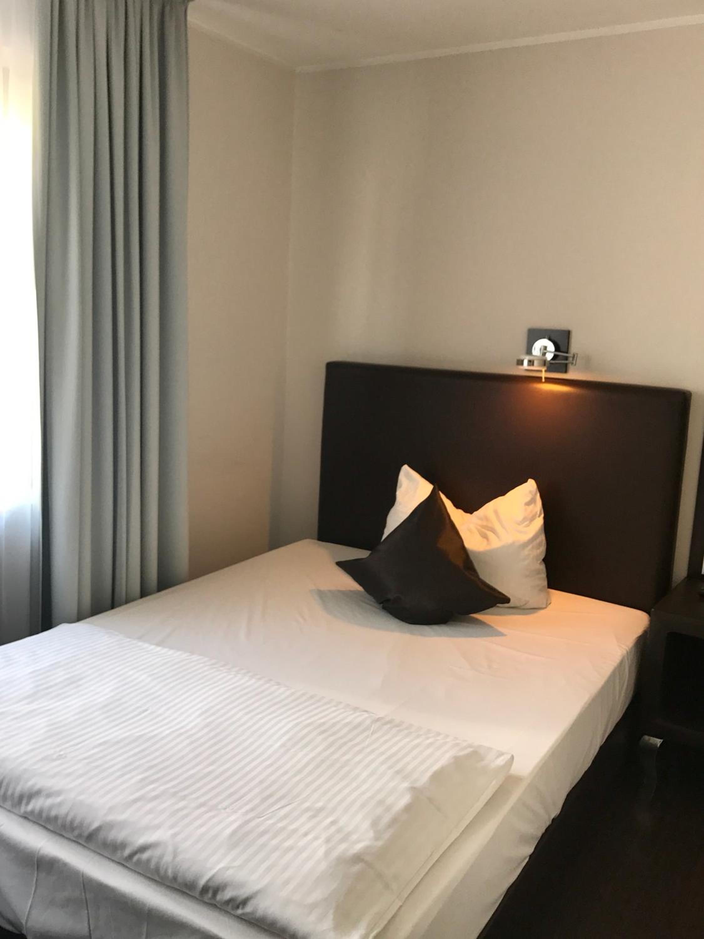 Single Room photo 3