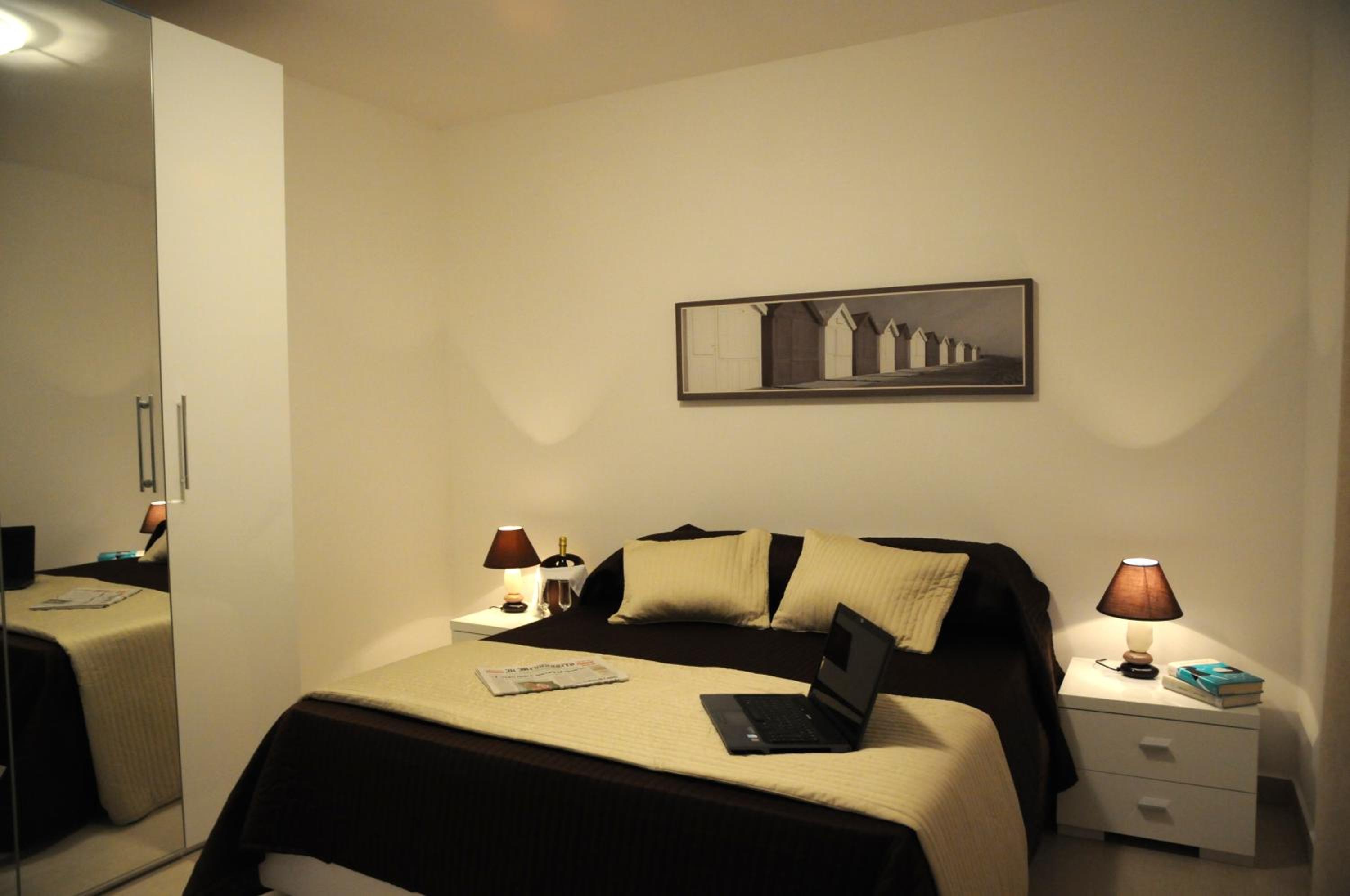 Double or Twin Room - Photo 7