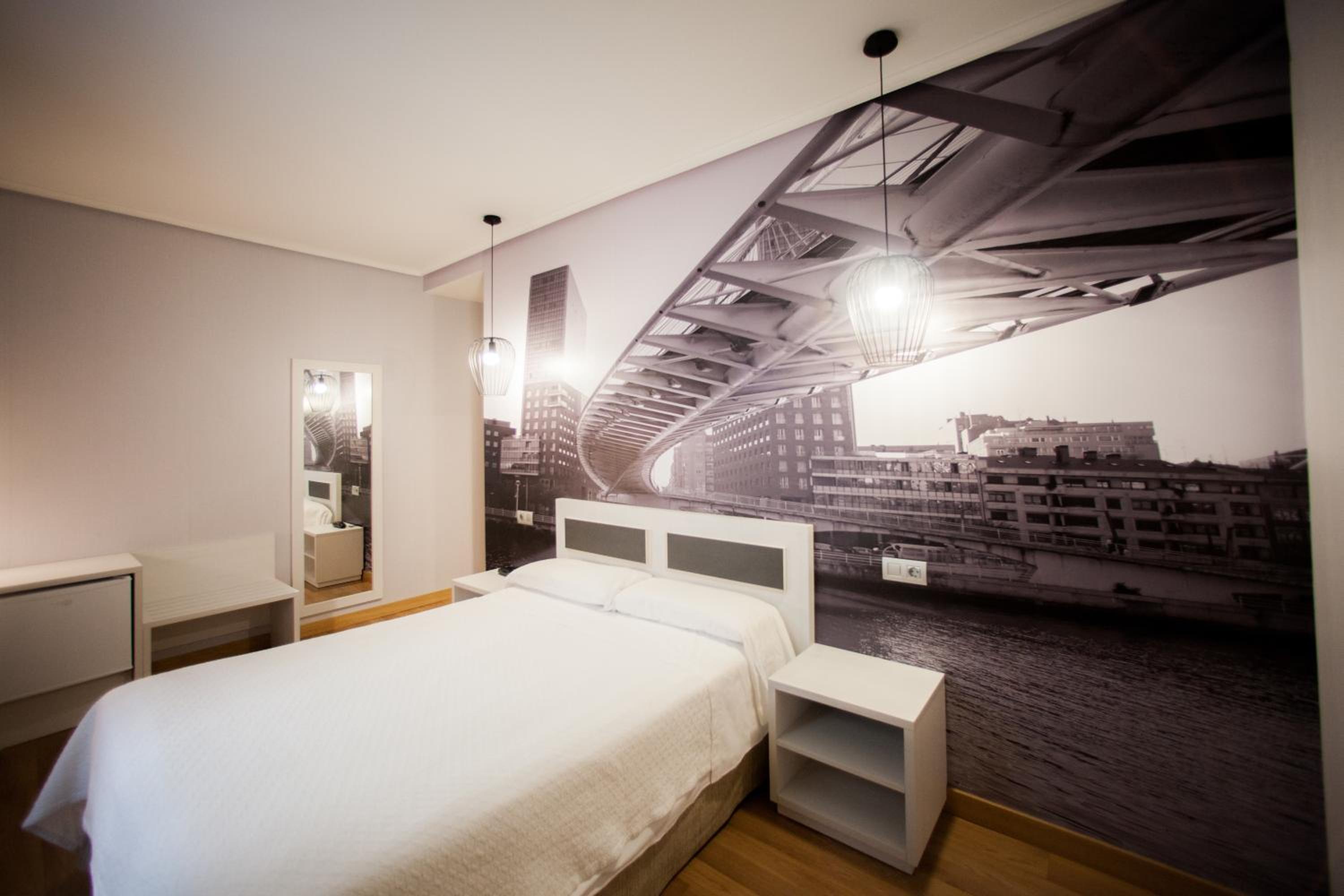 Double or Twin Room - Photo 6
