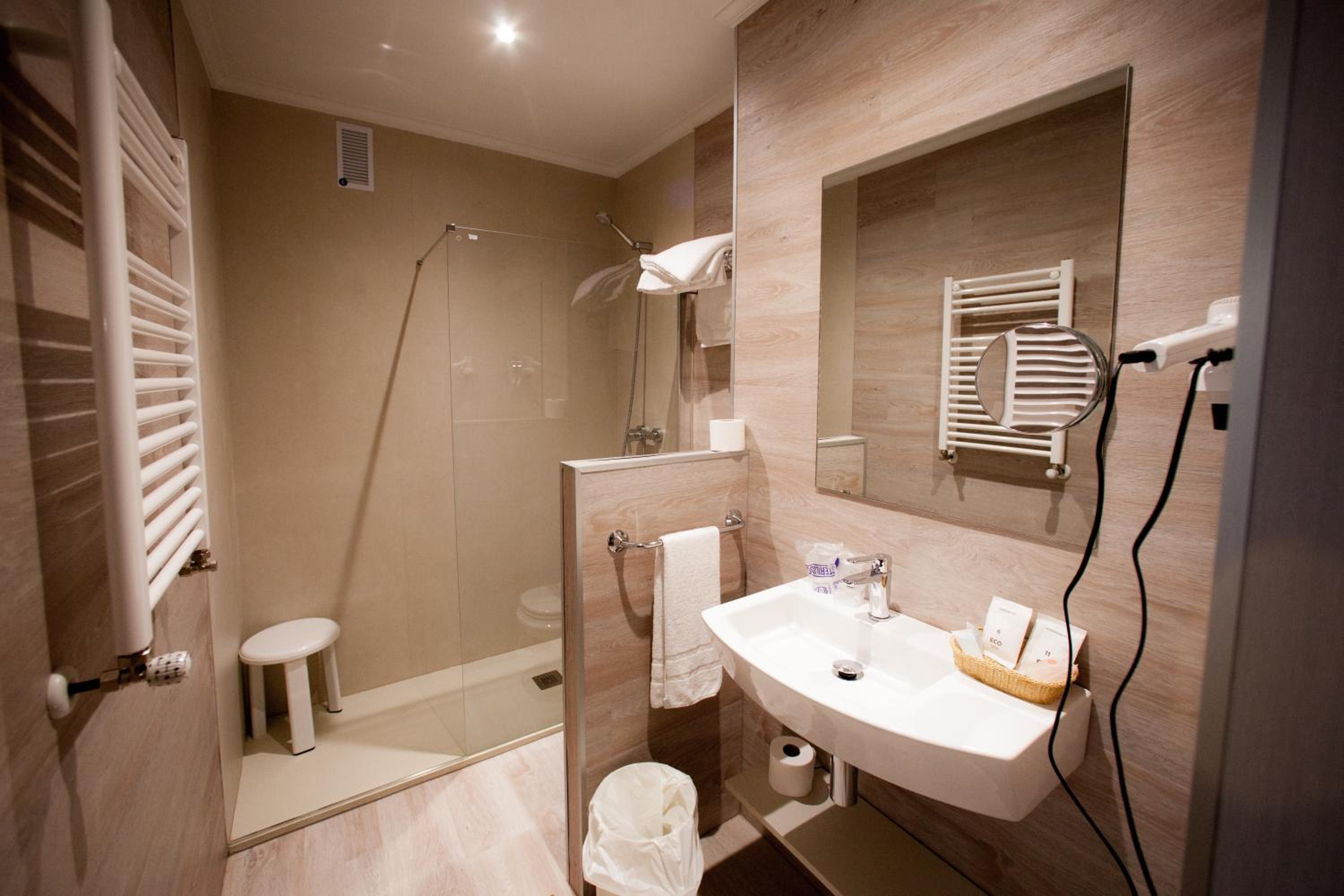 Basic Double Room - Photo 2