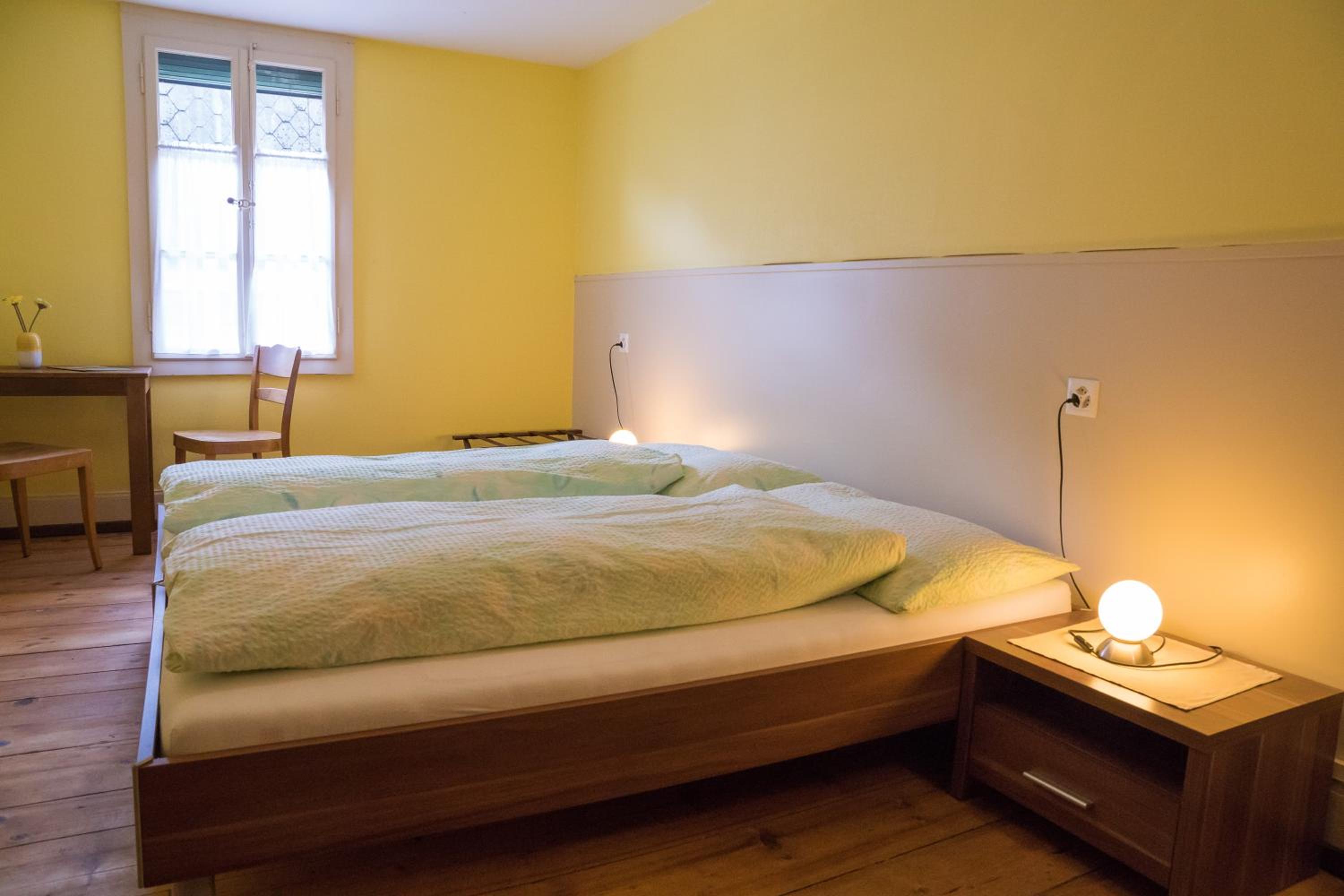 Double Room with Shared Bathroom photo 3