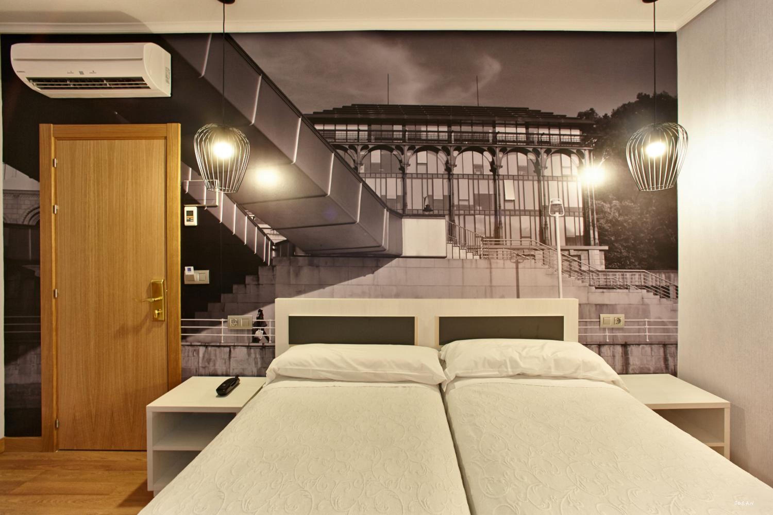 Double or Twin Room - Photo 11