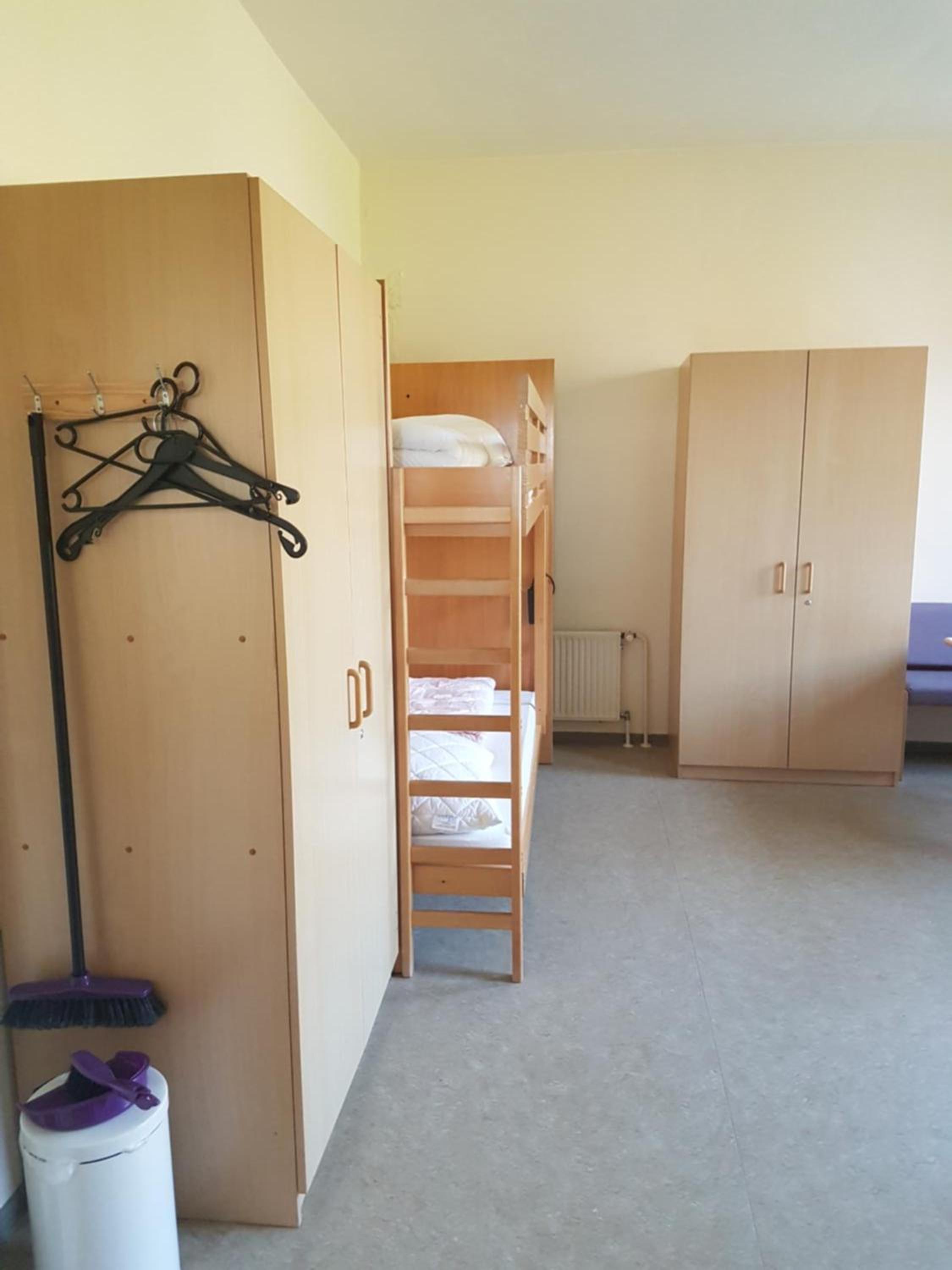 Quadruple Room with Shared Bathroom photo 2