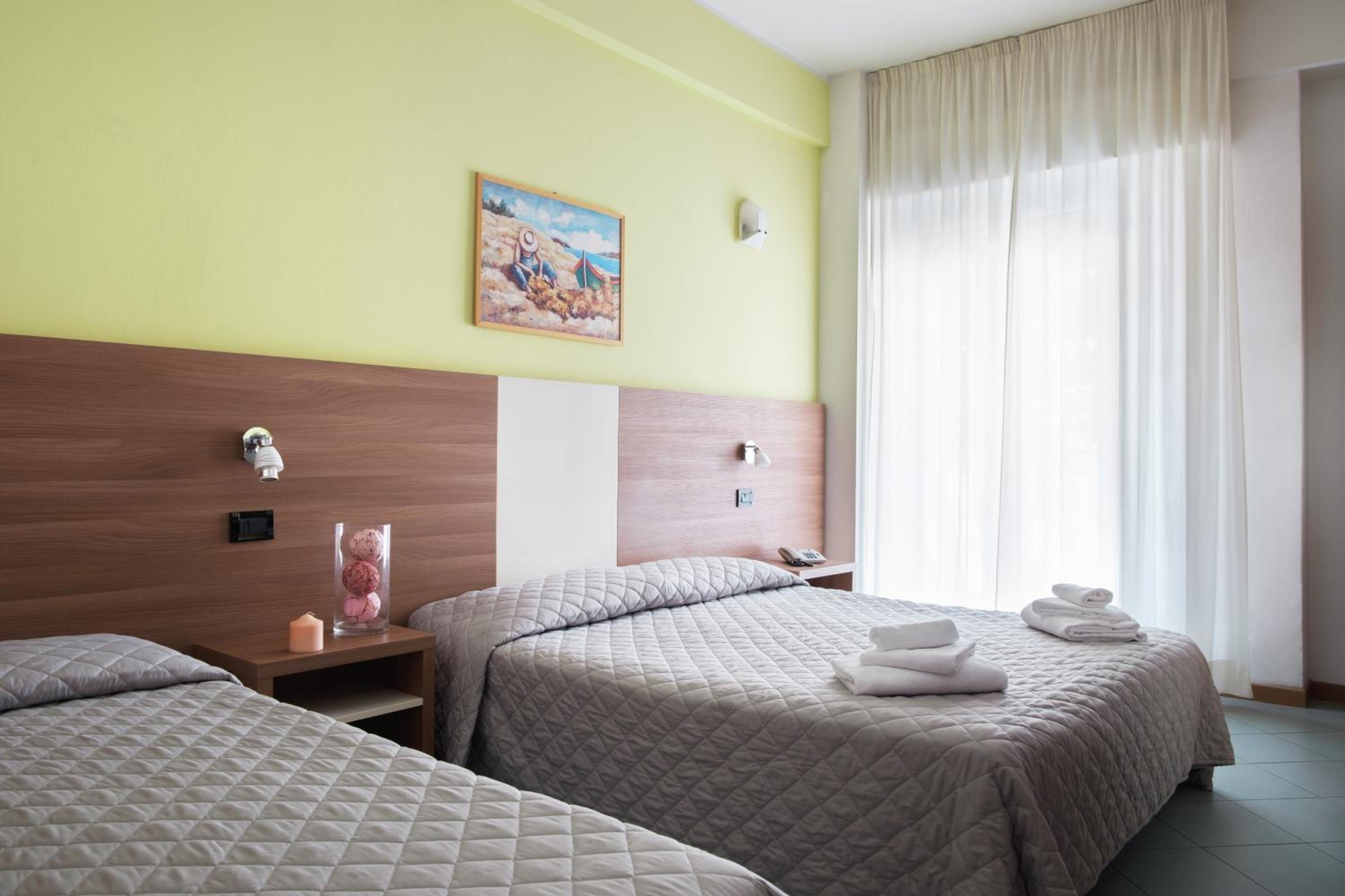 Triple Room - Photo 1