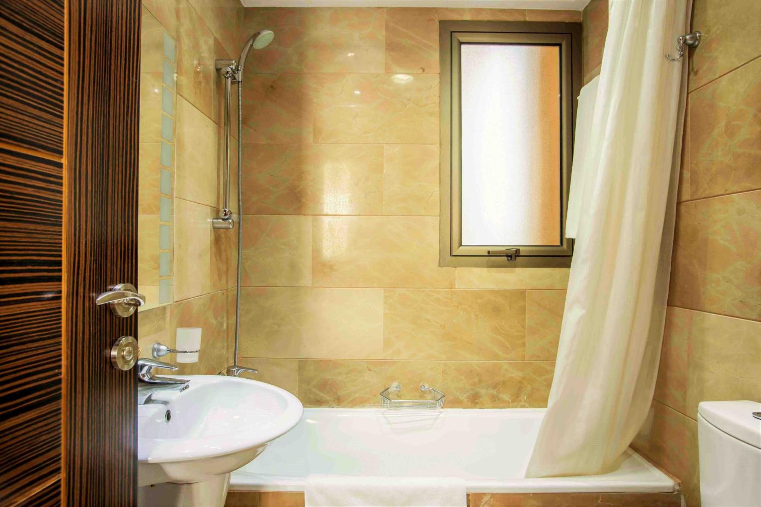 Executive Suite photo 2