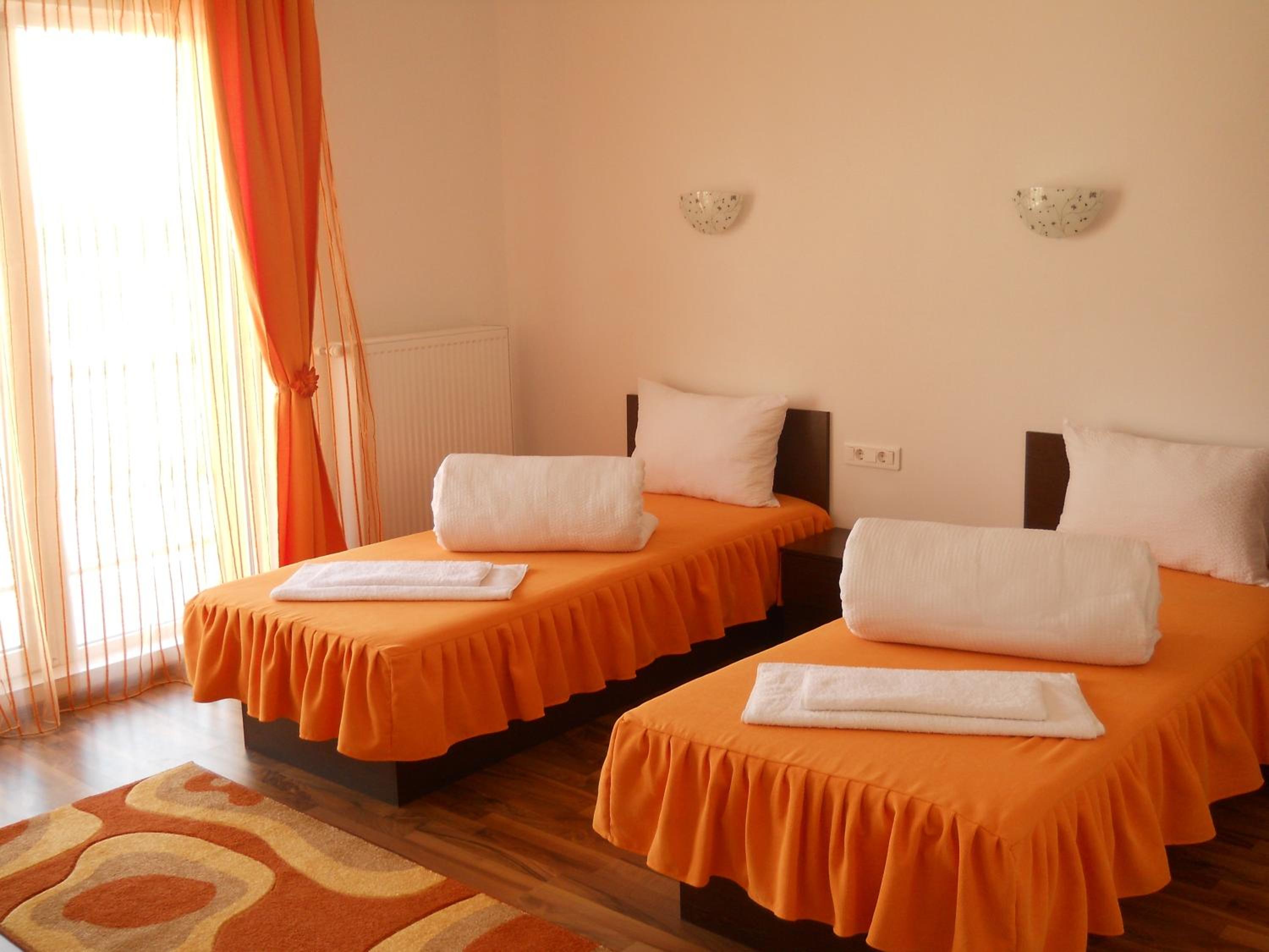 Standard Triple Room - Photo 10