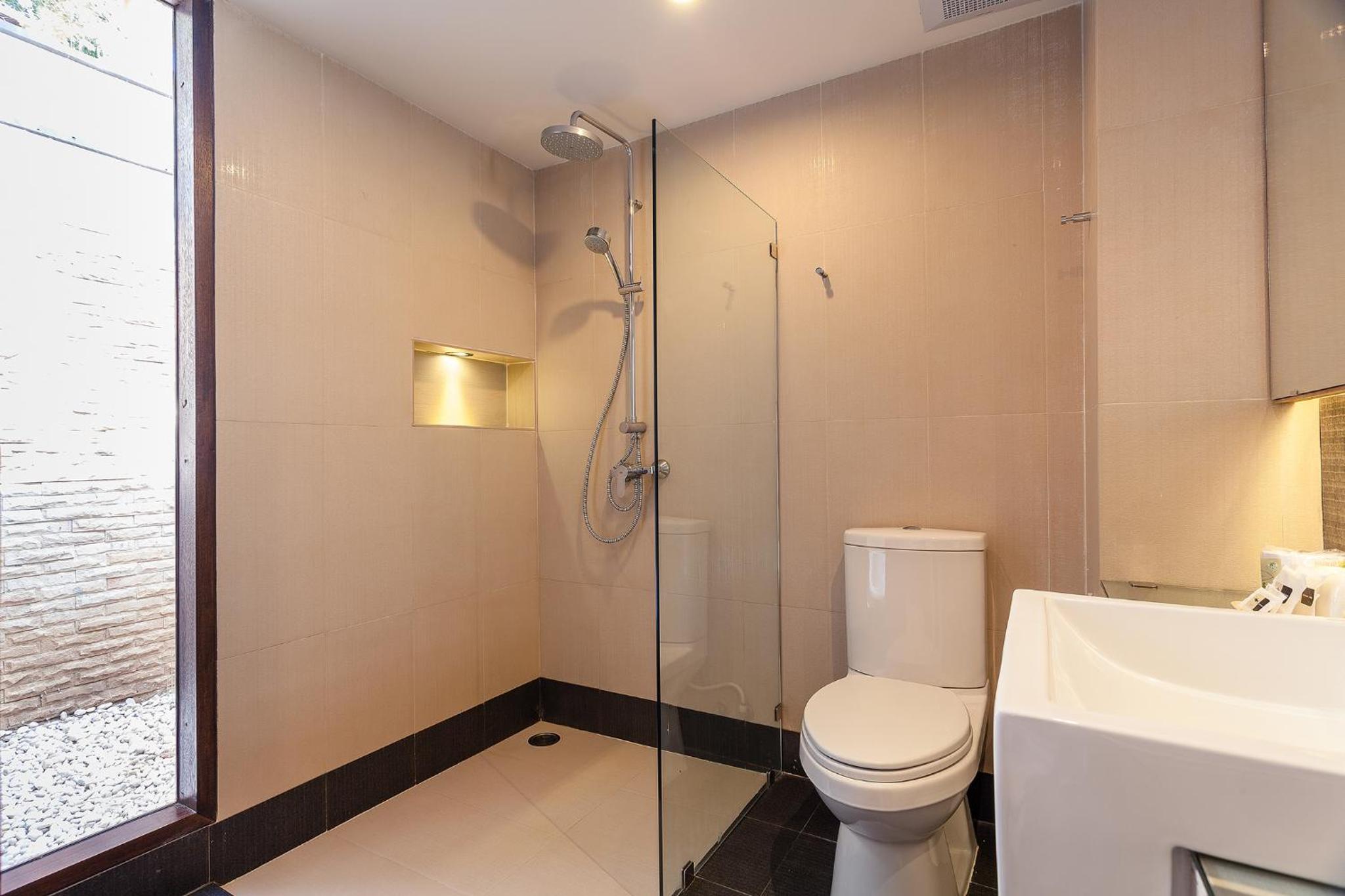 Deluxe Double Room with Bath photo 2