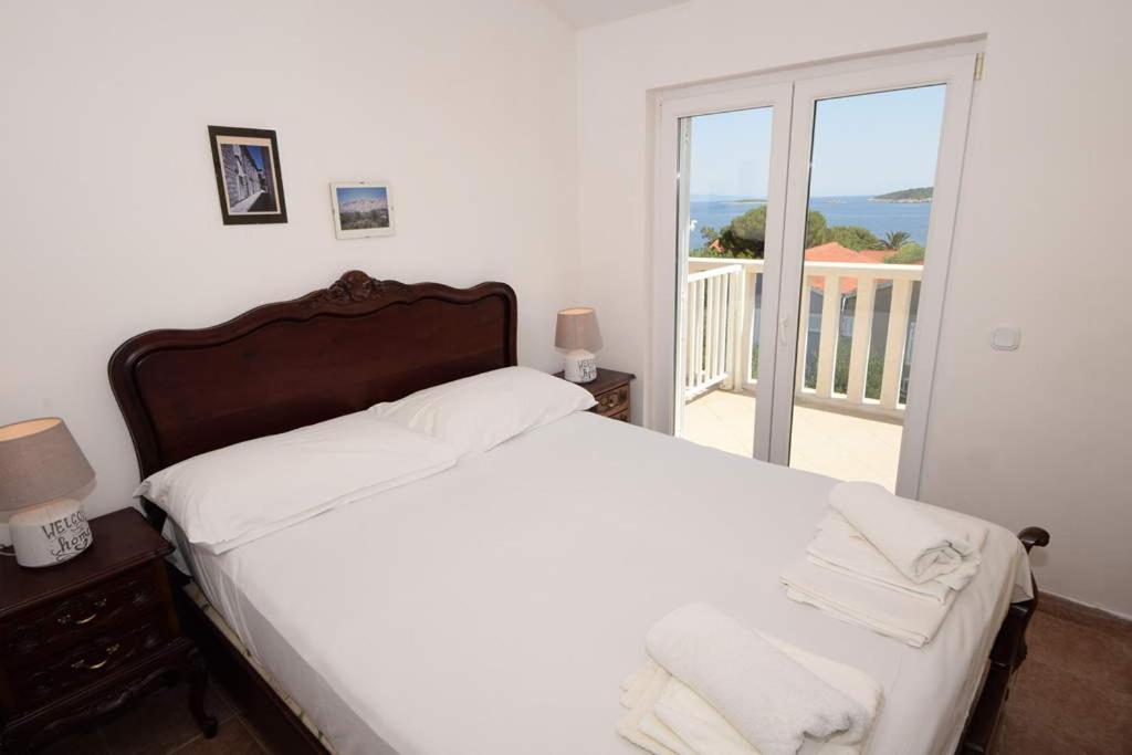 Apartment with Sea View photo 1