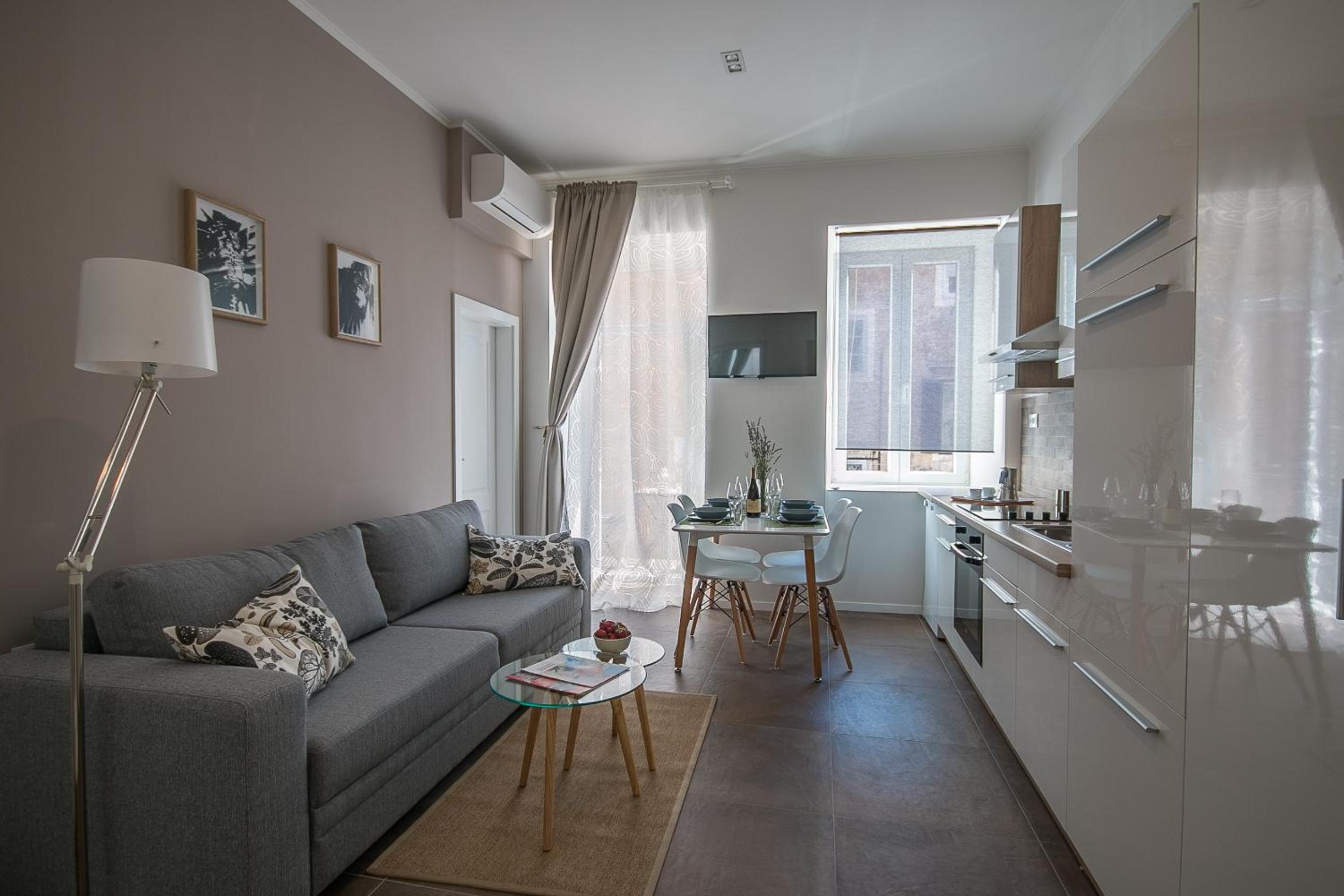Apartment with Balcony photo 1