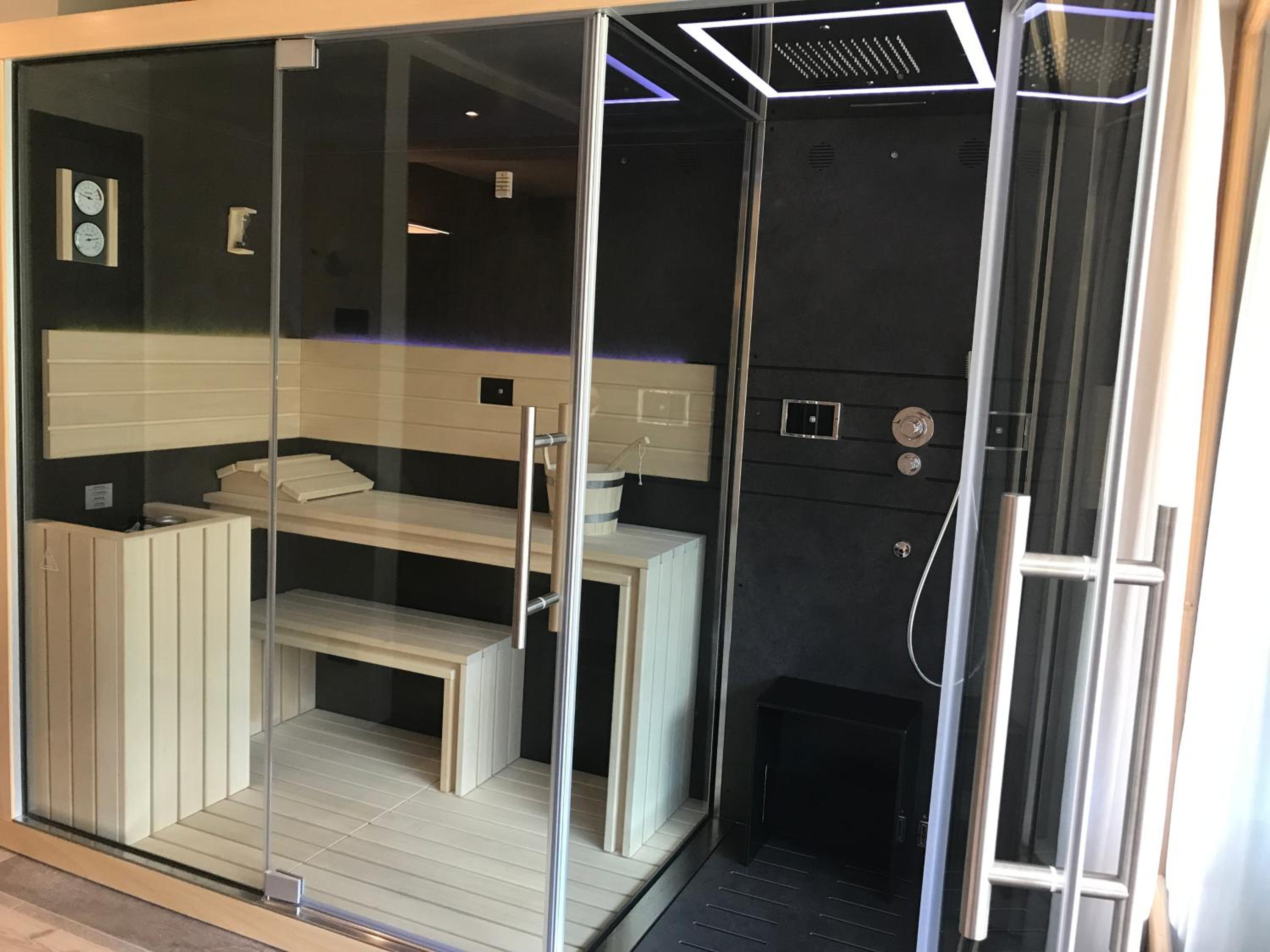 Suite with Sauna - Photo 11
