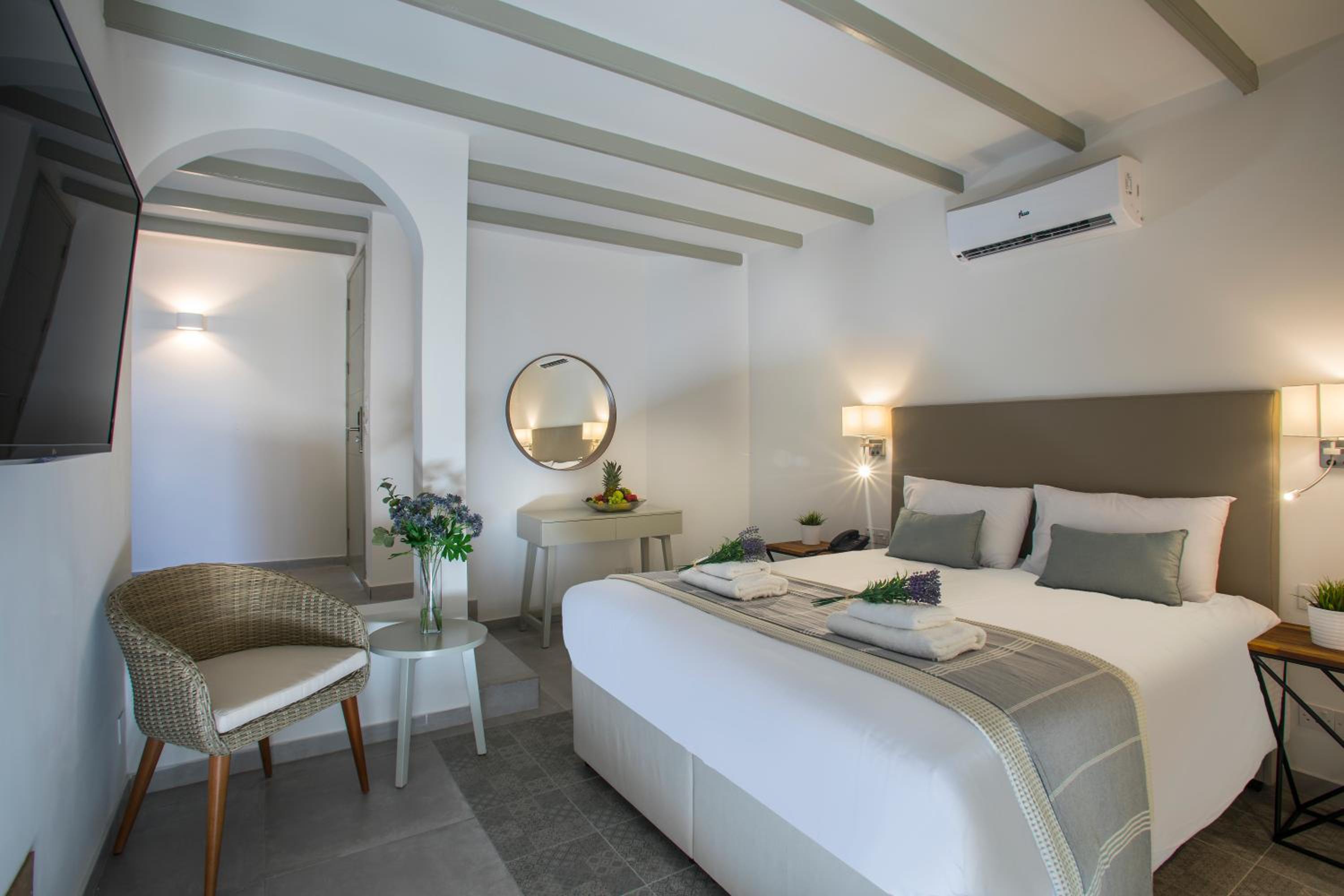 Bungalow with Outdoor Hot tub