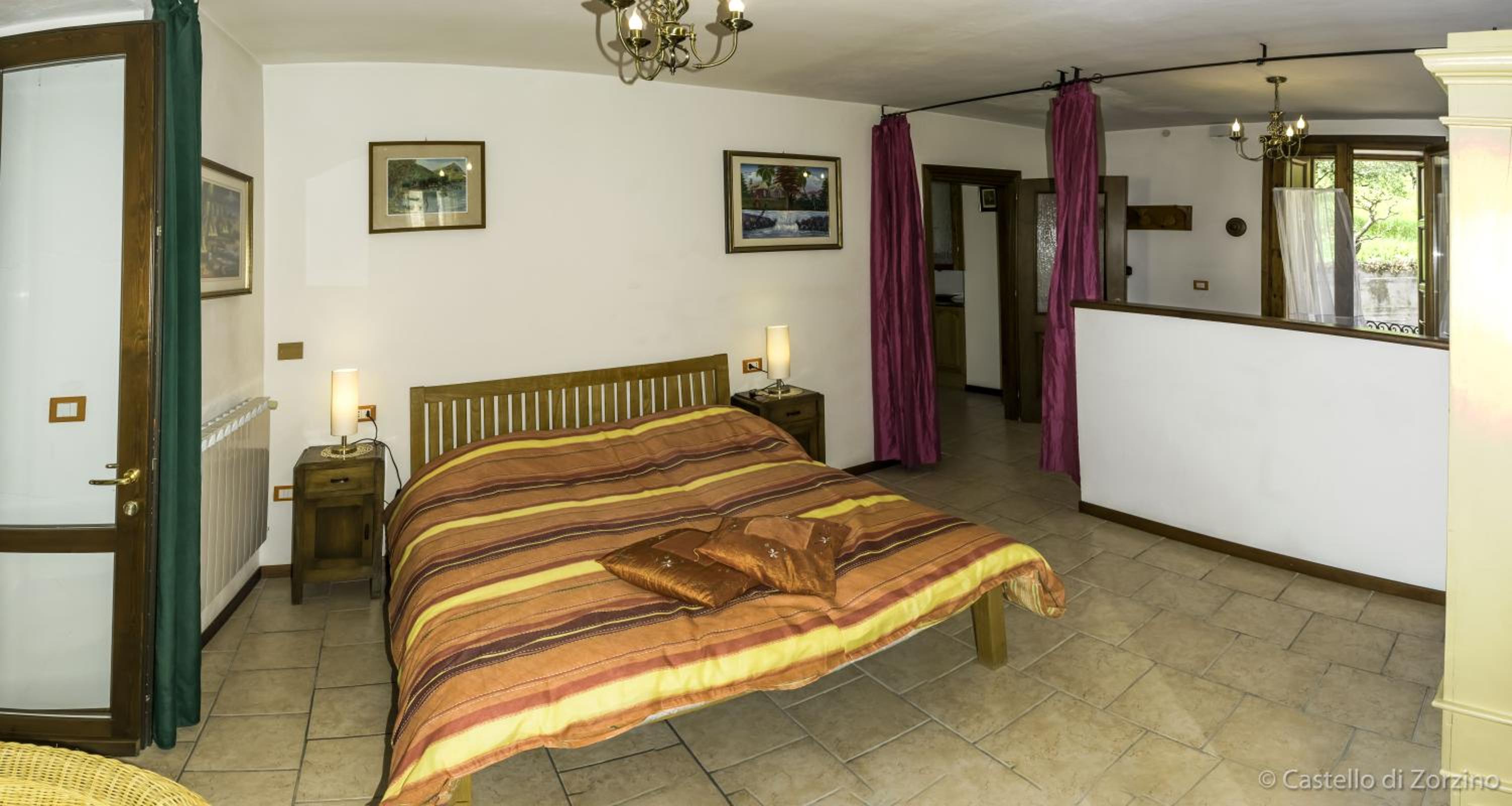 Three-Bedroom House with Lake View photo 2