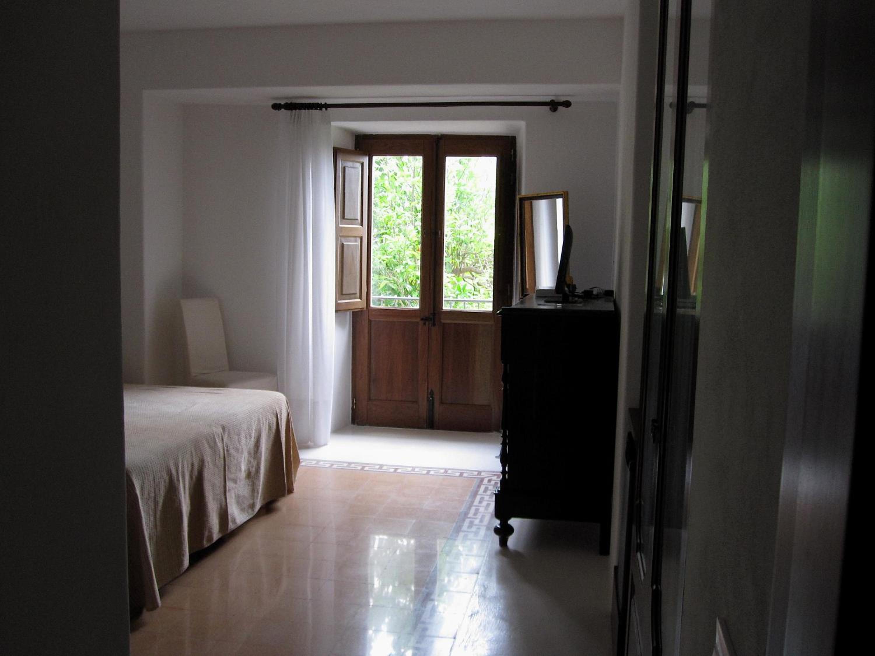 Double or Twin Room with Garden View photo 3