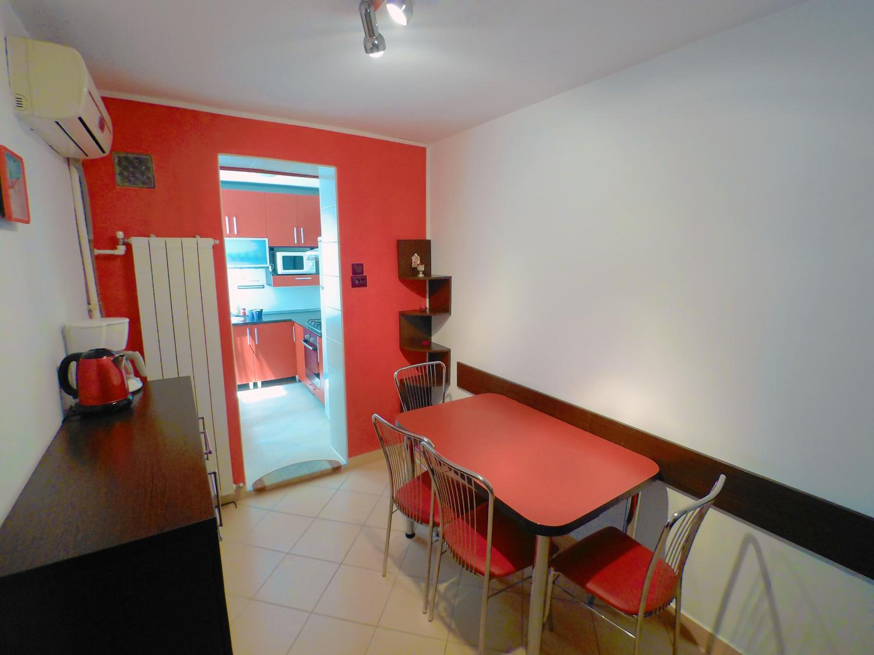 Apartment photo 2