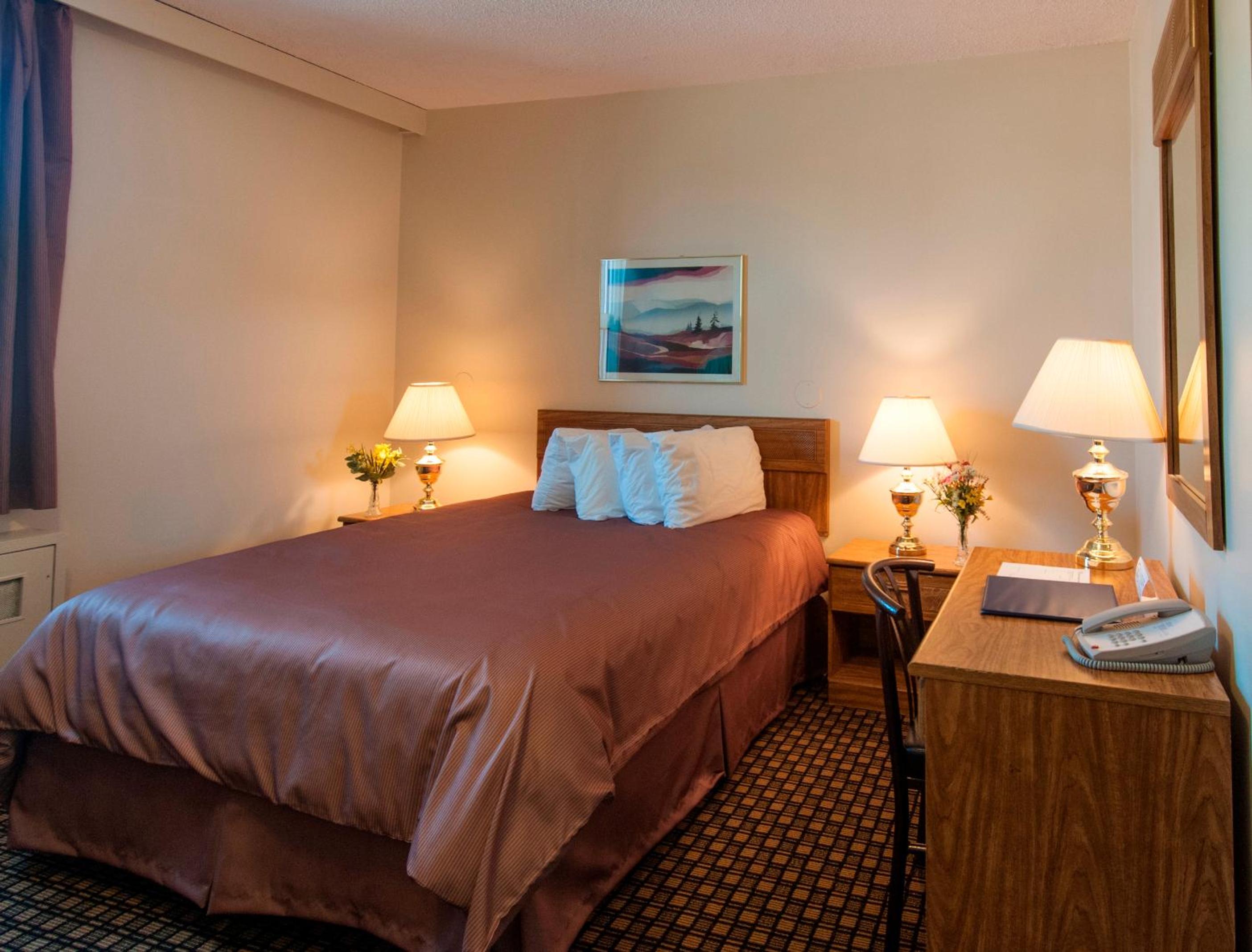 Economy Queen Room photo 1