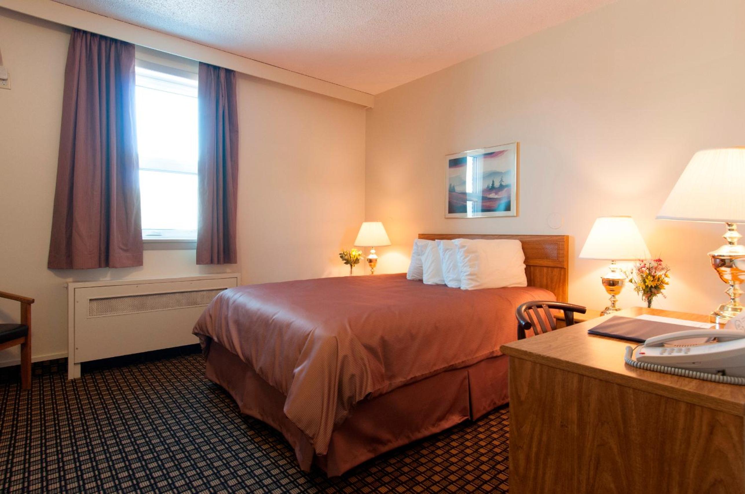 Economy Queen Room photo 3
