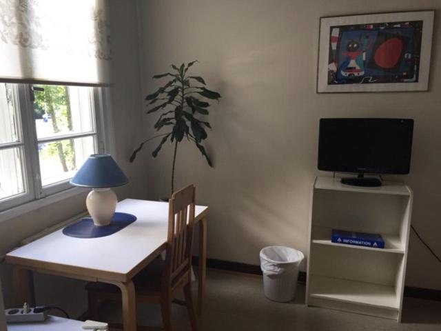 Single Room with Shared Bathroom photo 1