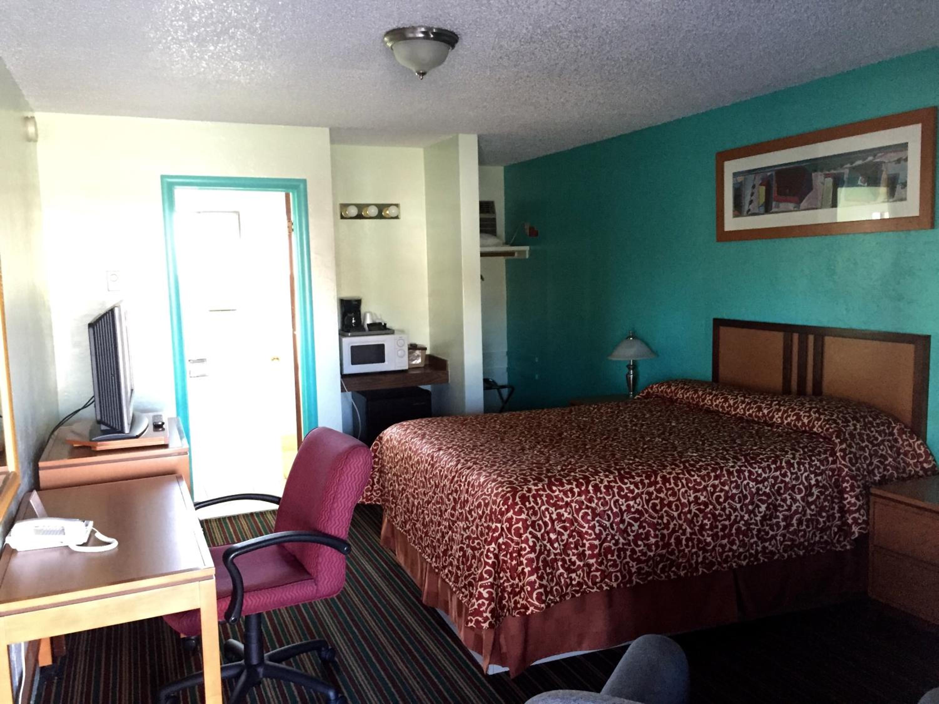 Queen Room - Photo 1