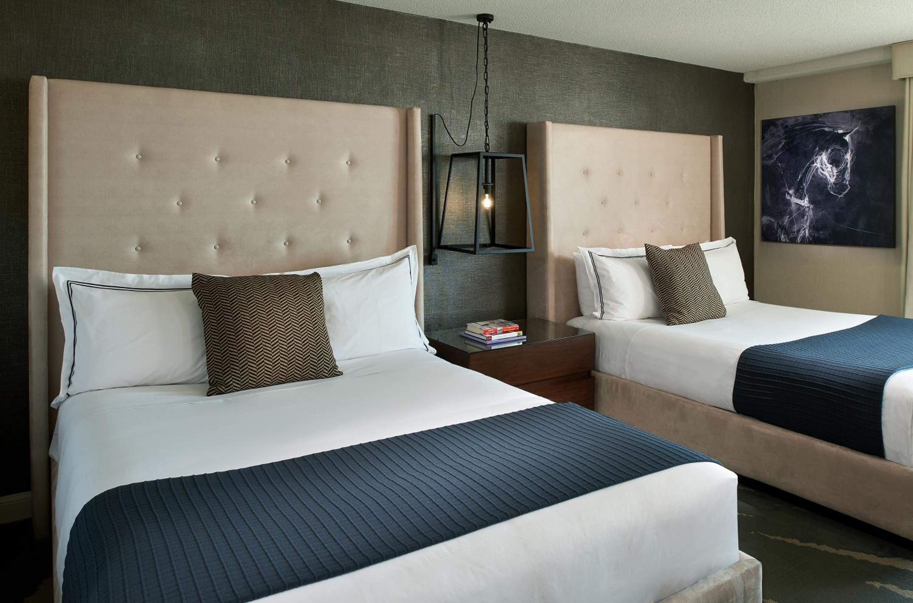 Deluxe Back Bay View Room, 2 Queen Beds, Balcony photo 3