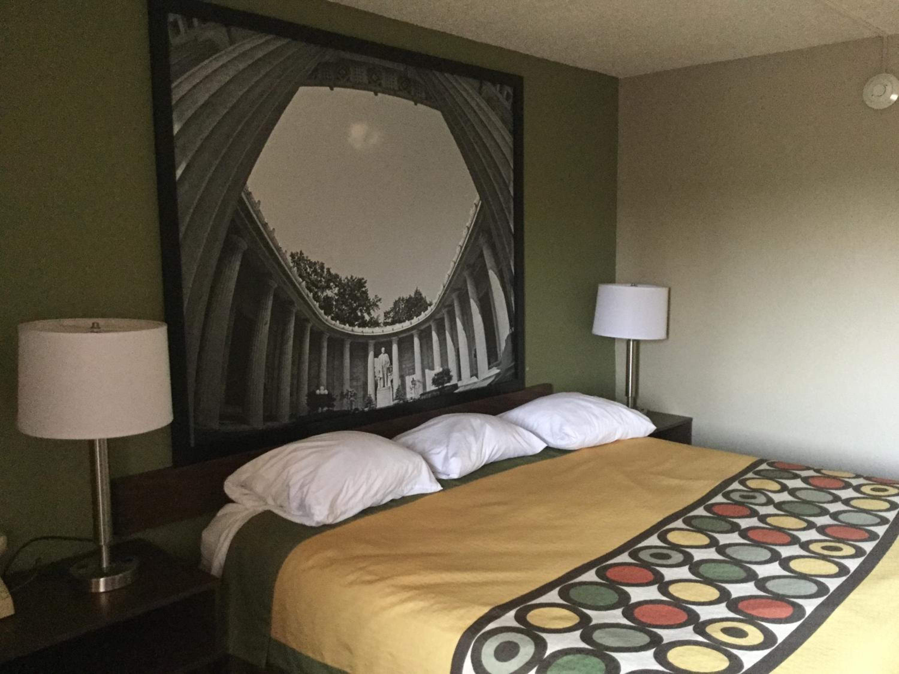 King Room - Non-Smoking - Photo 1