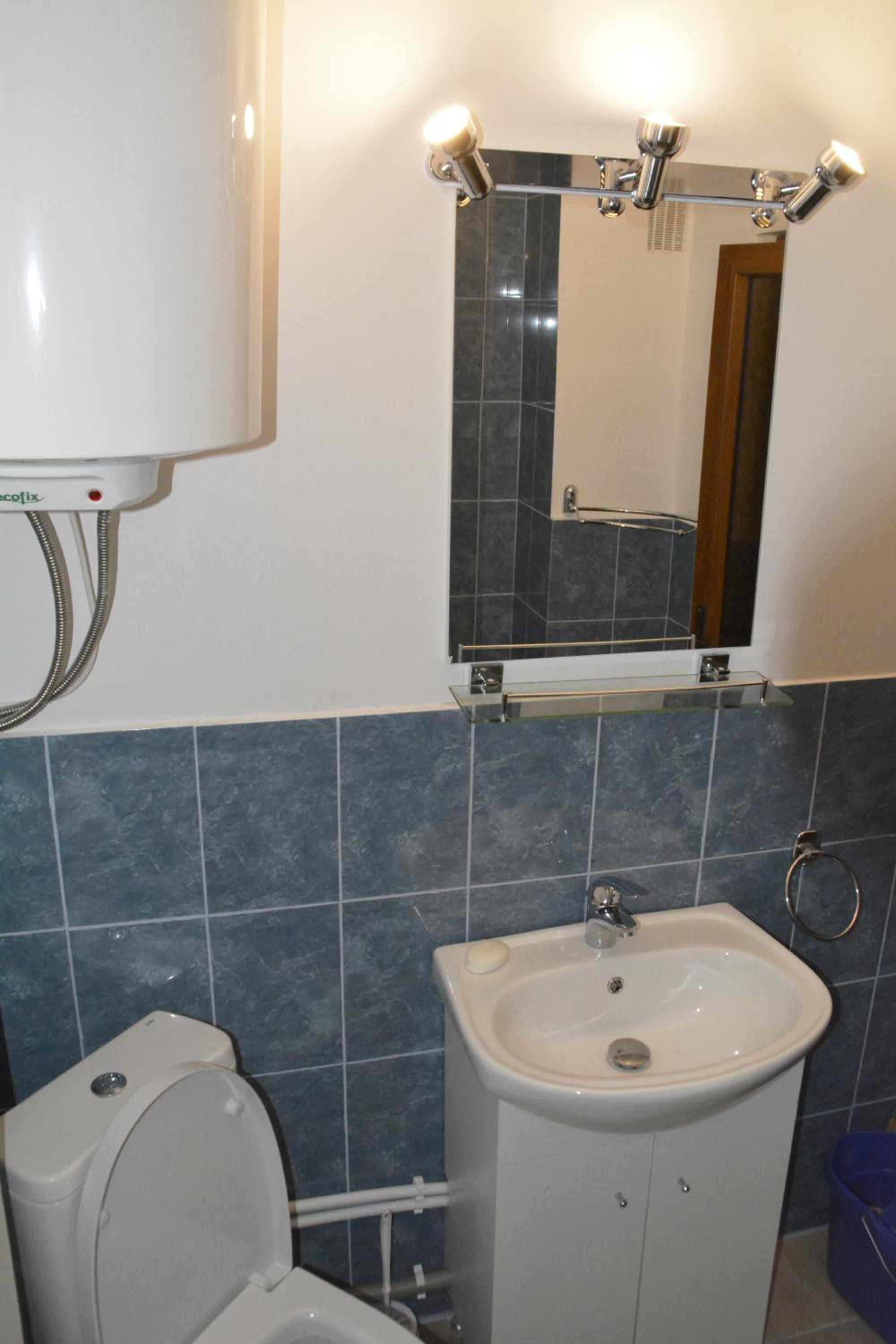 Studio Apartment - Photo 6