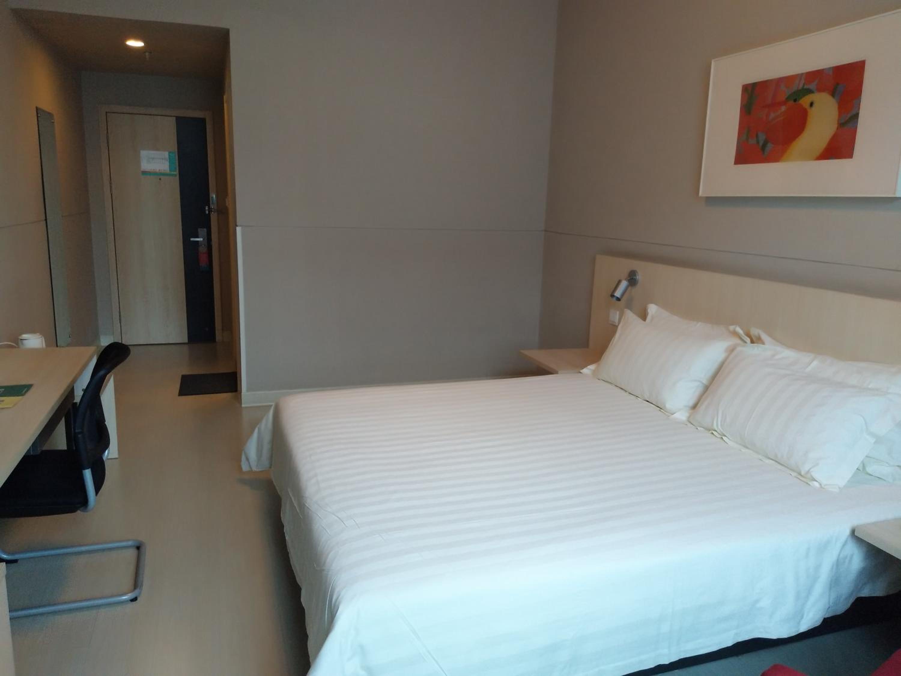 Zero Pressure - Standard Double Room