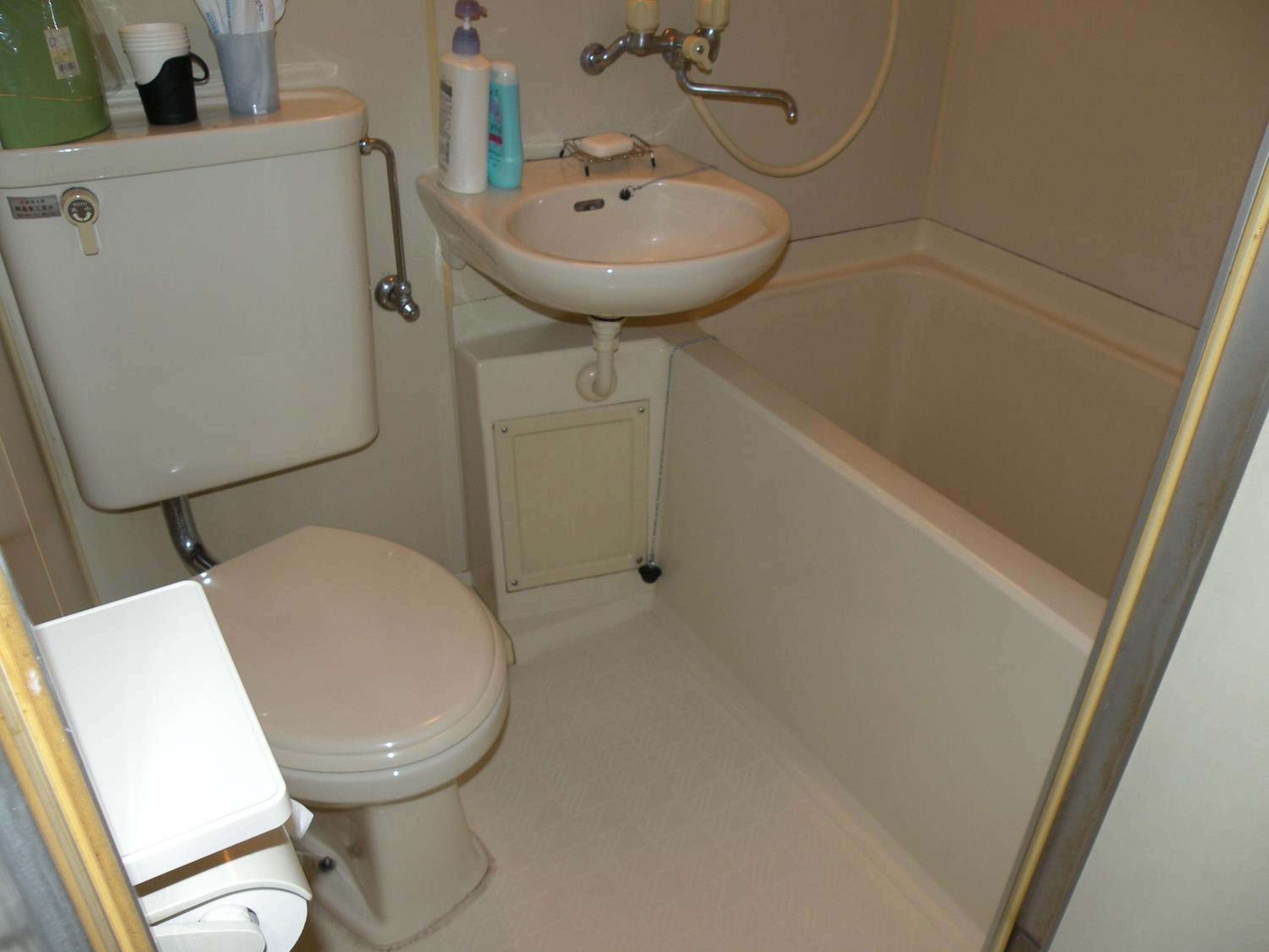 Twin Room - Photo 15