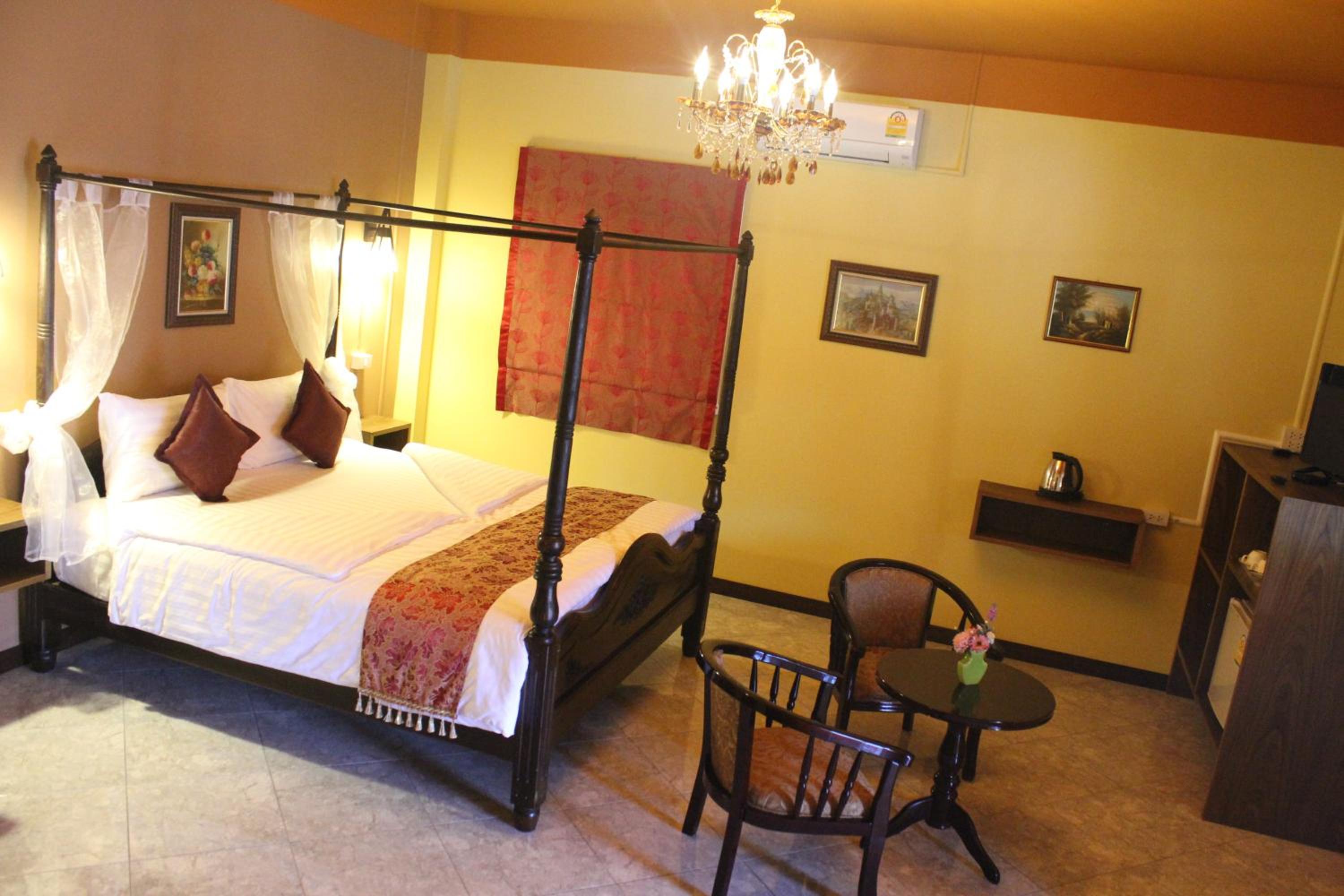 Deluxe Suite photo 3