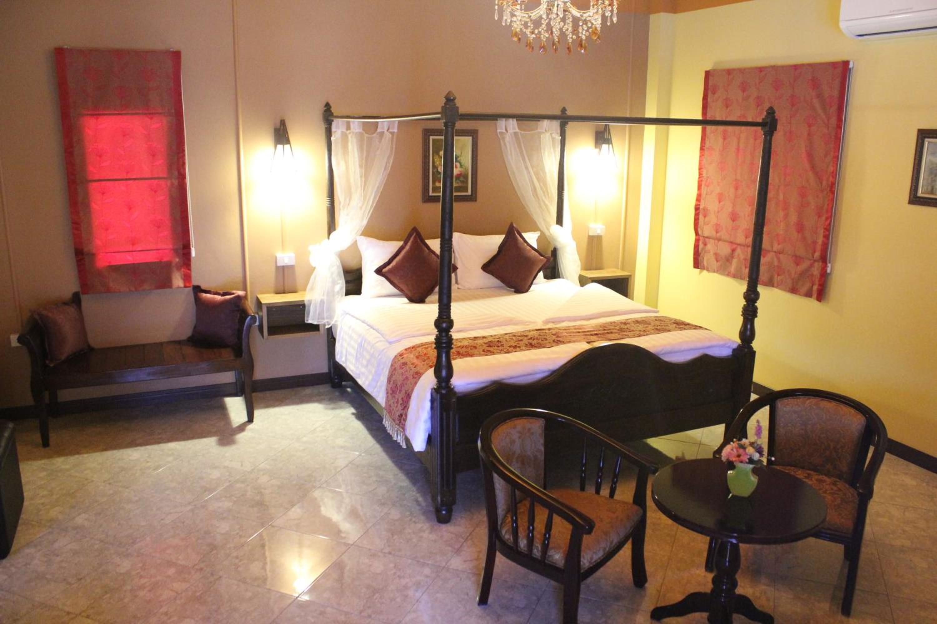 Deluxe Suite photo 2