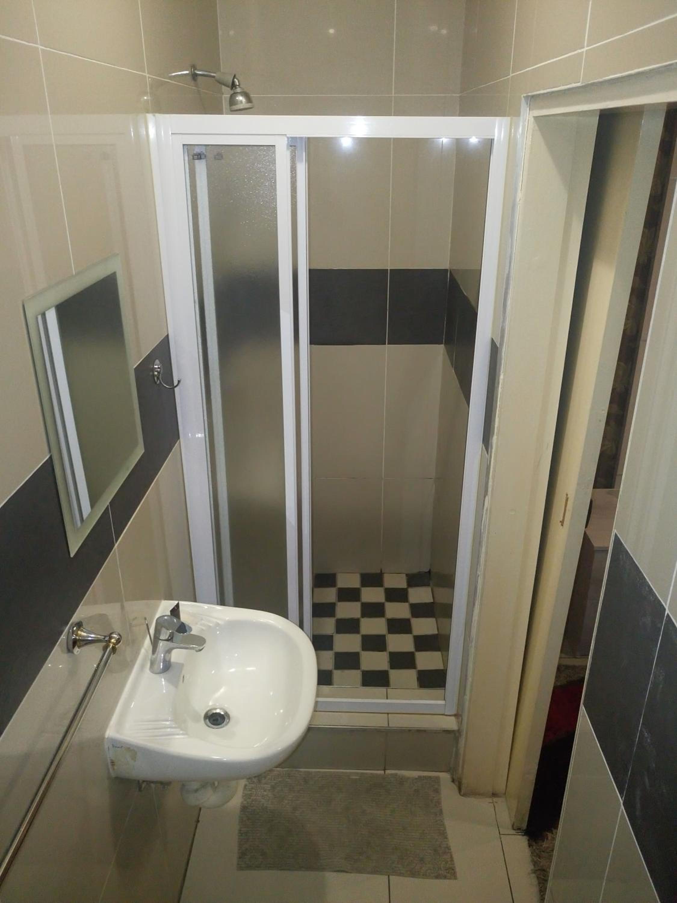 Standard Double Room - Photo 2