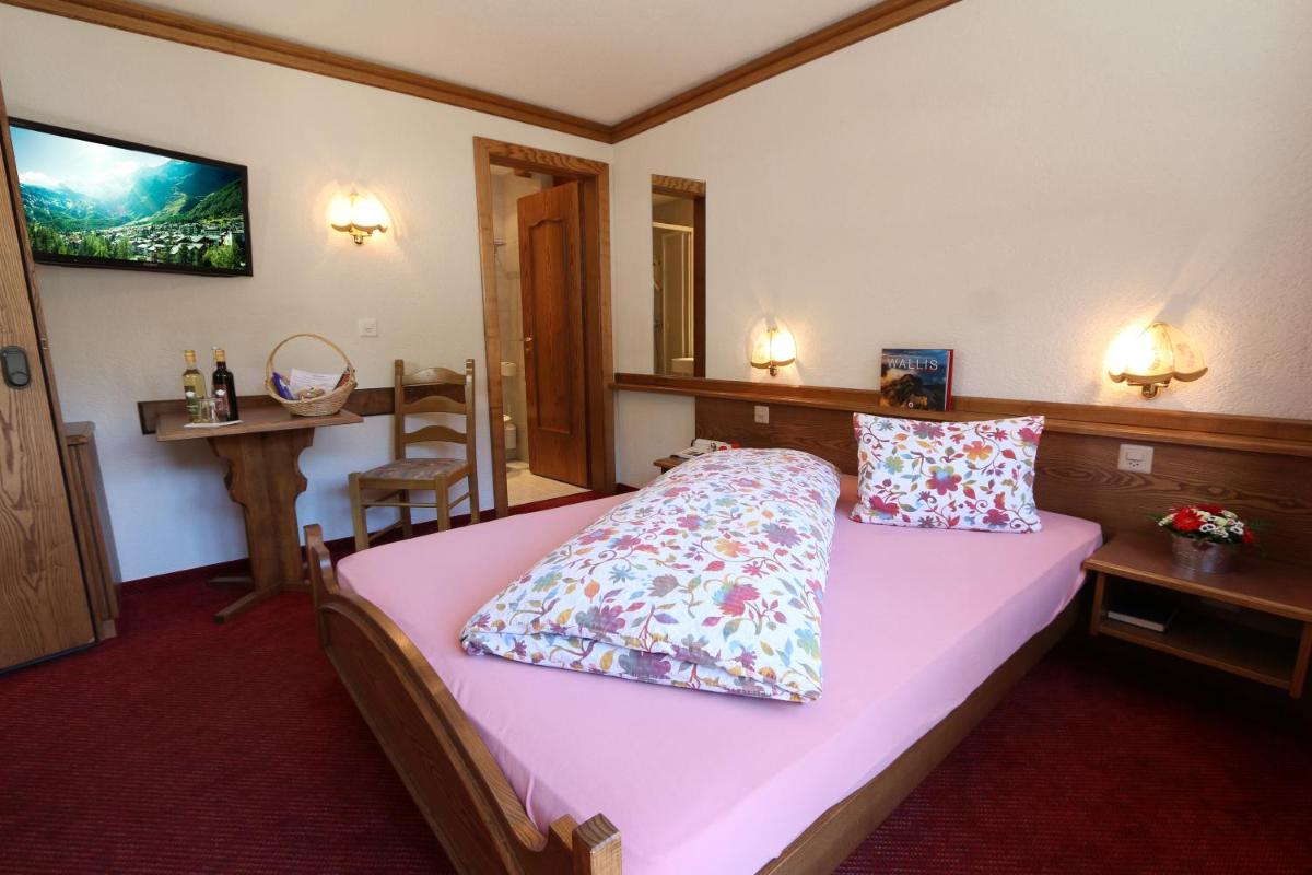 Single Room with Balcony photo 2