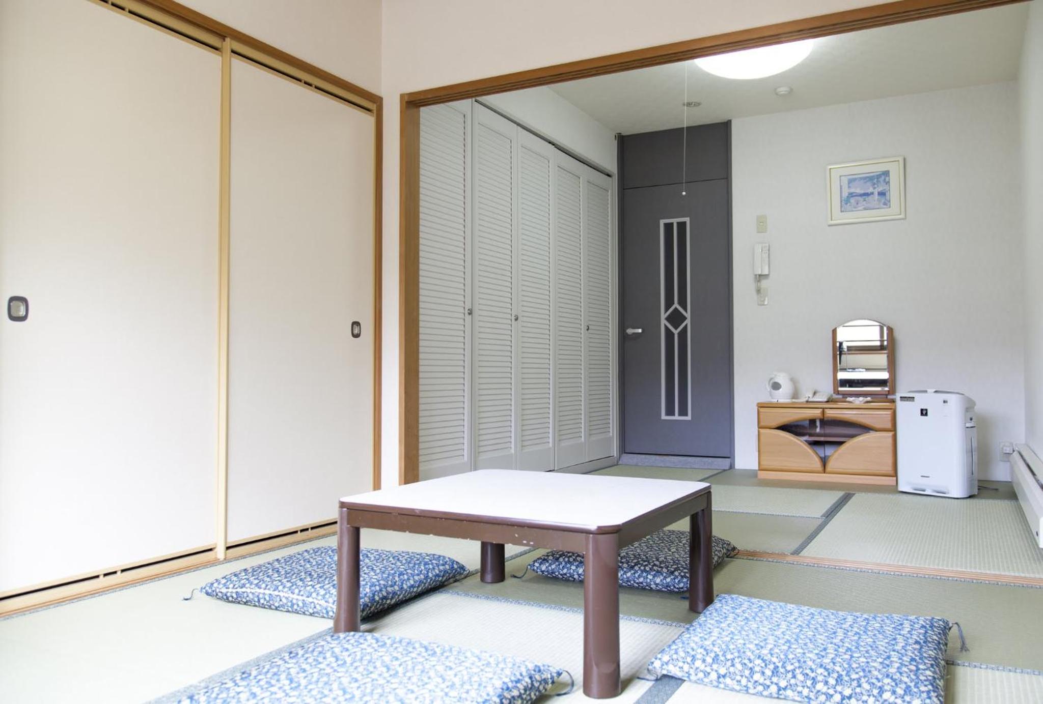 Standard Japanese-Style Room - Photo 2