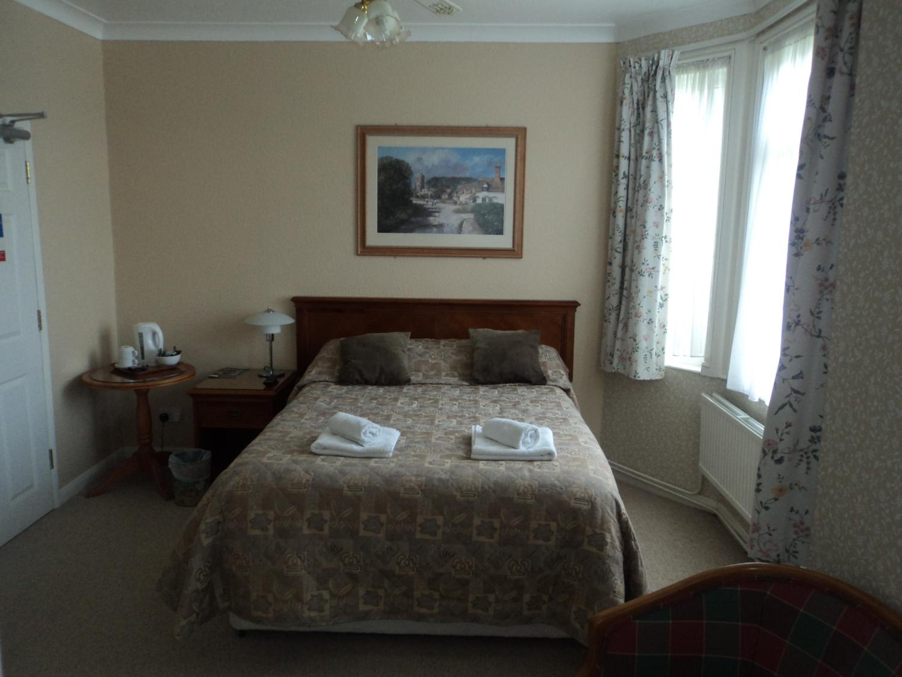 Large Double Room - Photo 1