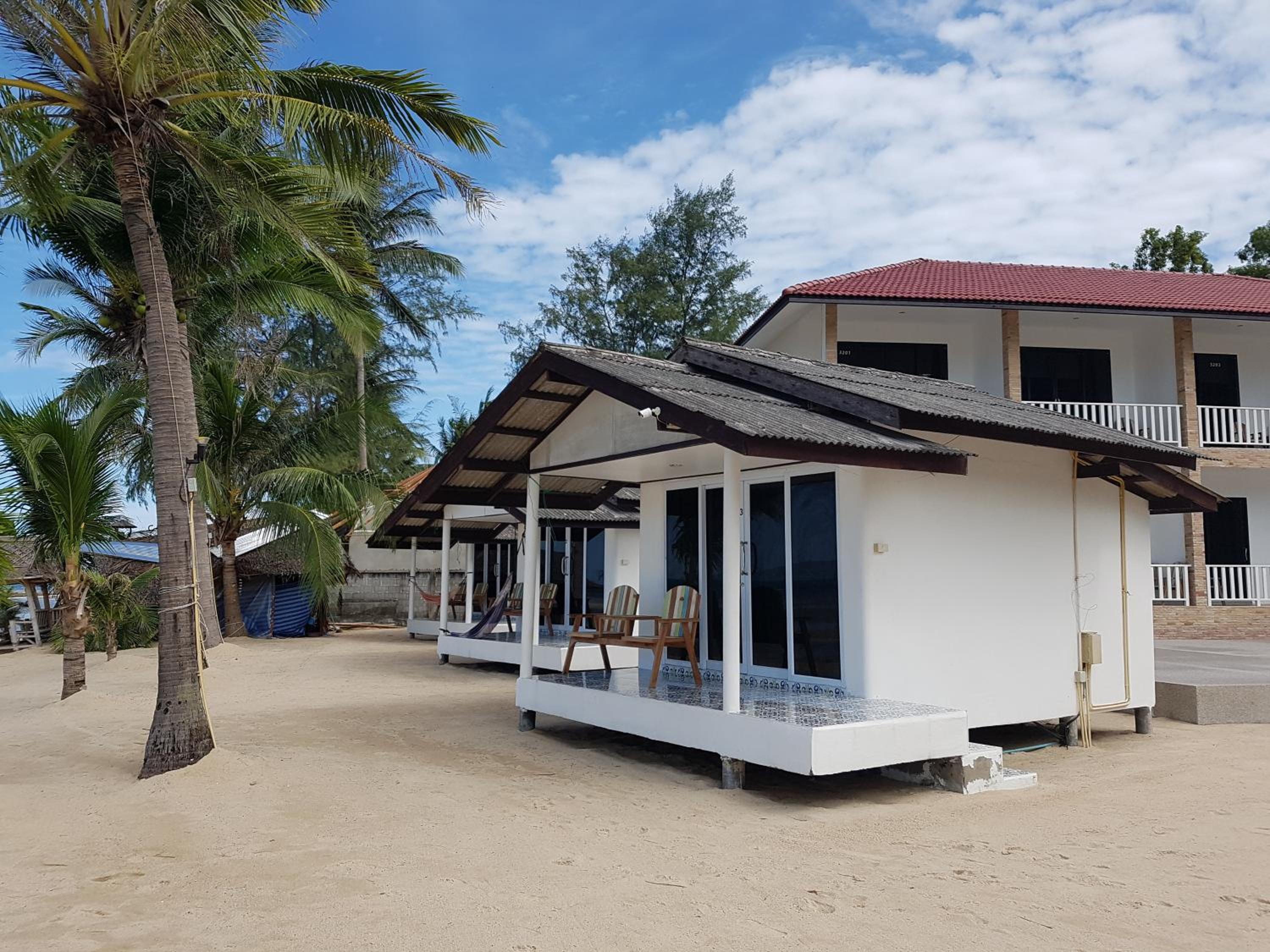 Bungalow - Beach Front photo 2