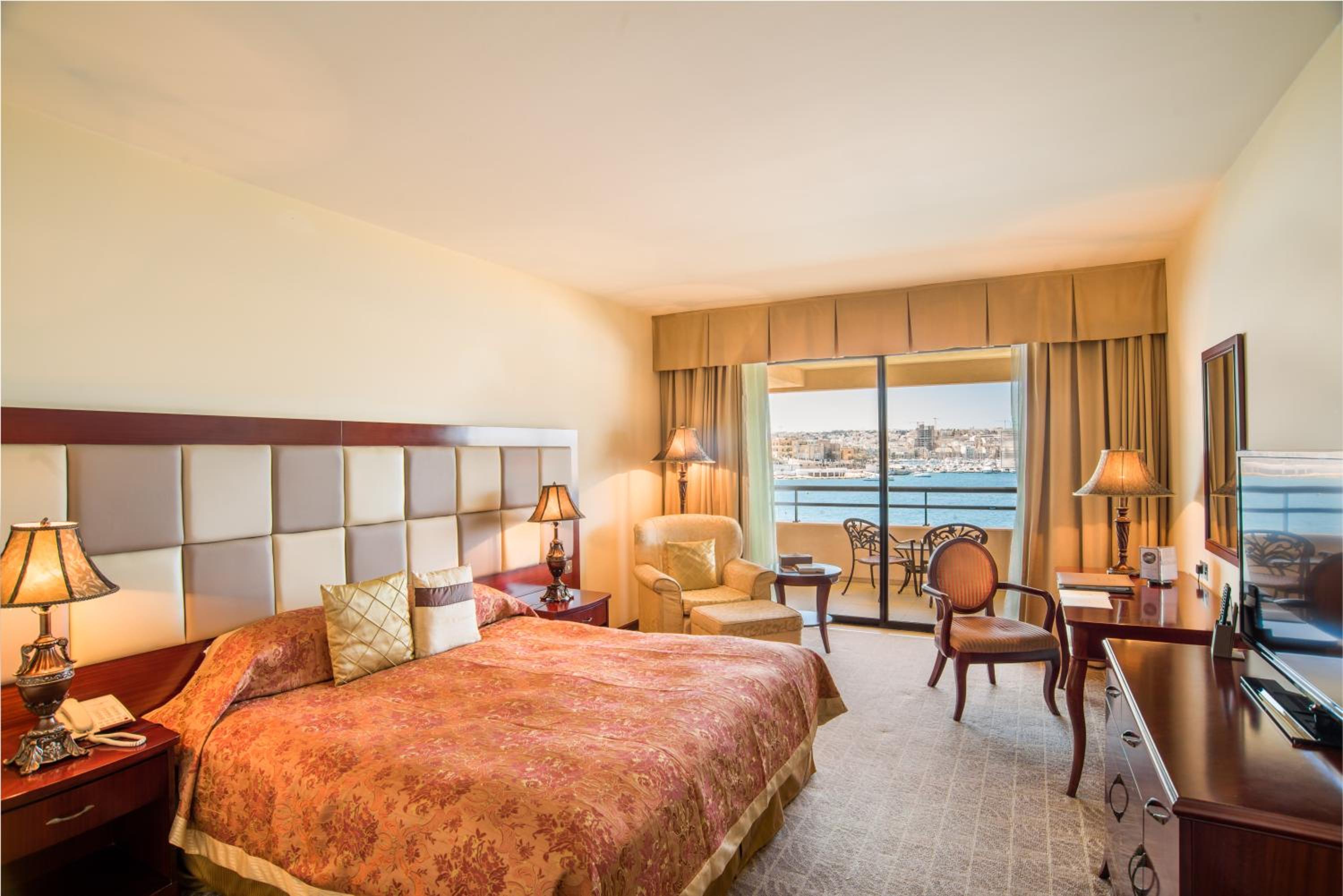 Deluxe Double Room with Full Sea View - Photo 1