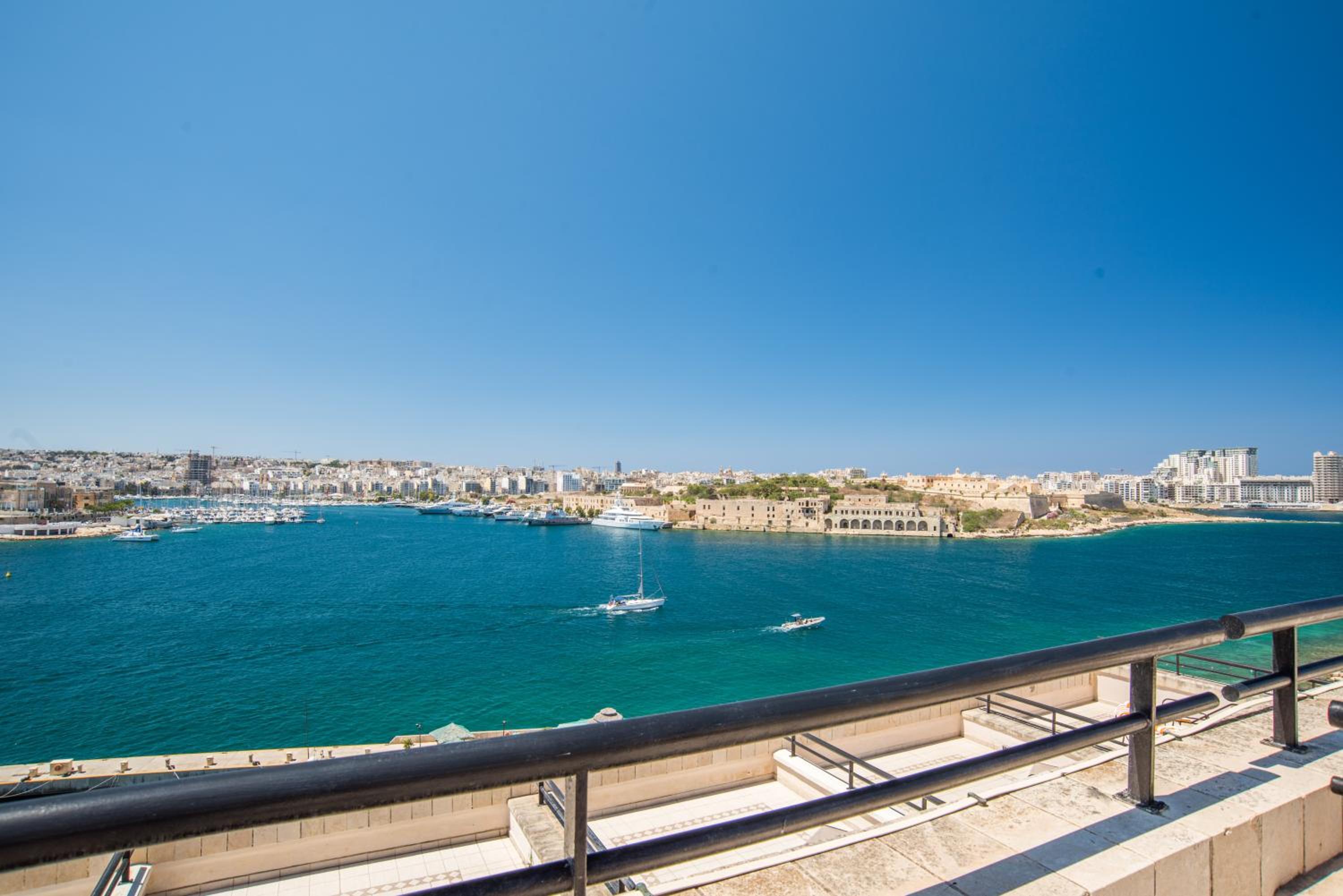 Deluxe Double Room with Full Sea View and Terrace - Photo 6