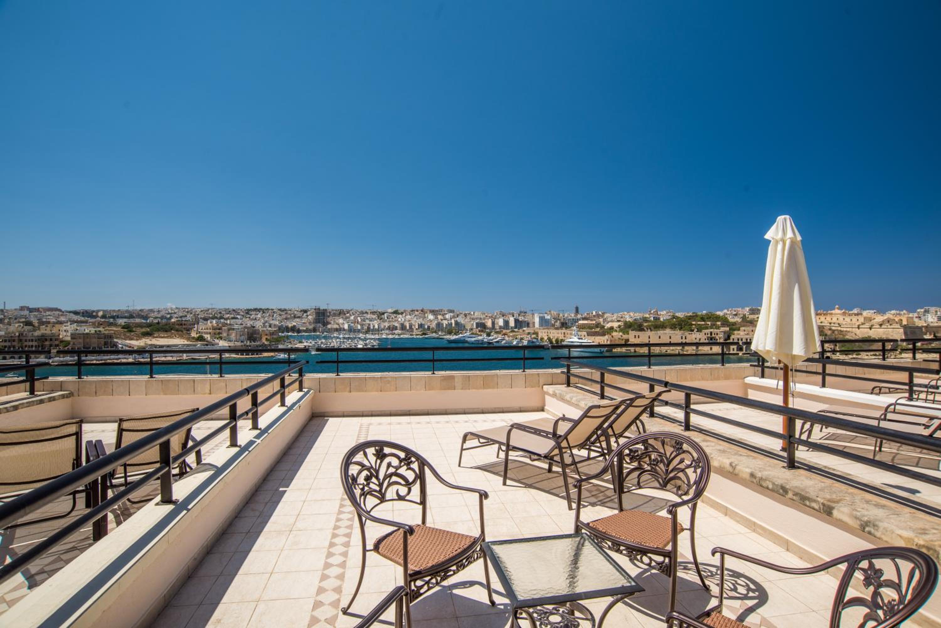 Deluxe Double Room with Full Sea View and Terrace - Photo 5