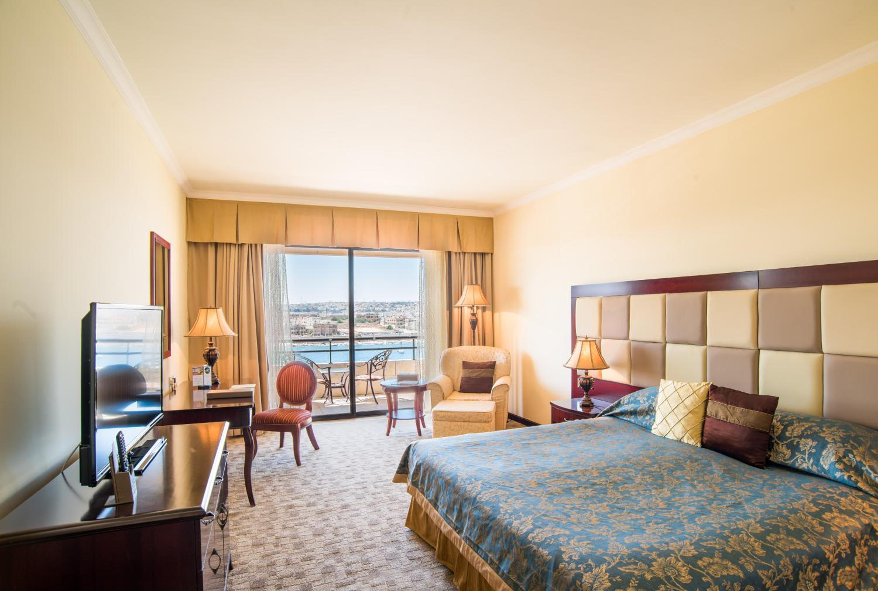 Superior Deluxe Double Room with Partial Sea View - Photo 5