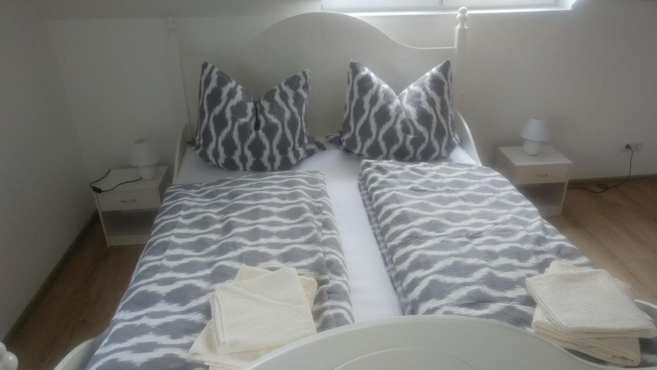 Two-Bedroom Apartment - Photo 2
