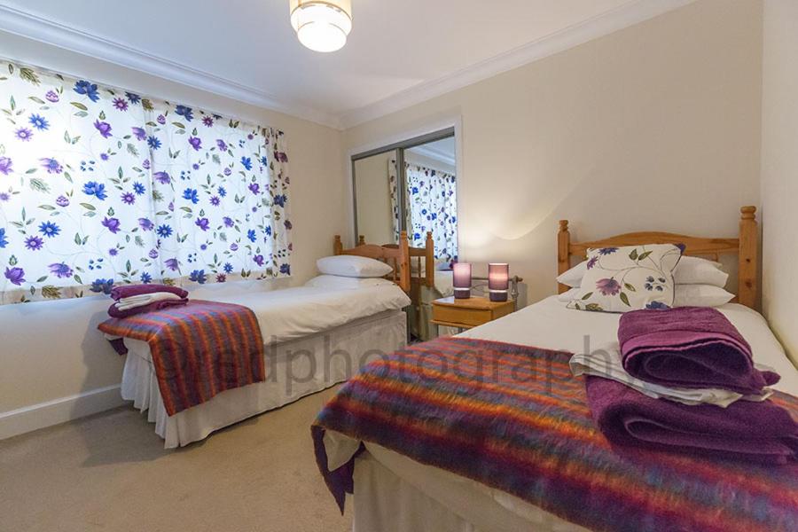 Twin Room with Private Bathroom photo 1