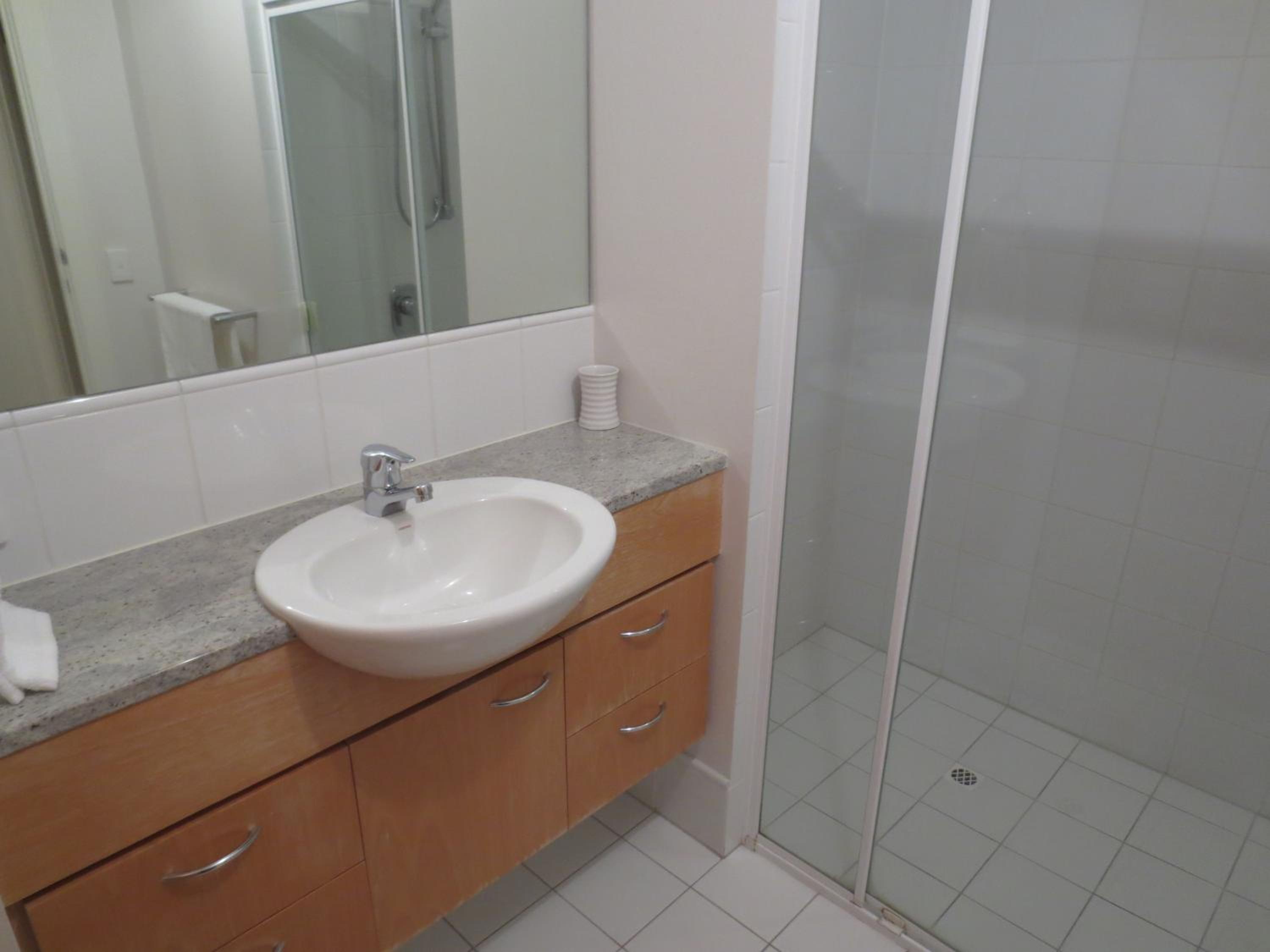Two-Bedroom Apartment with Marina View photo 3